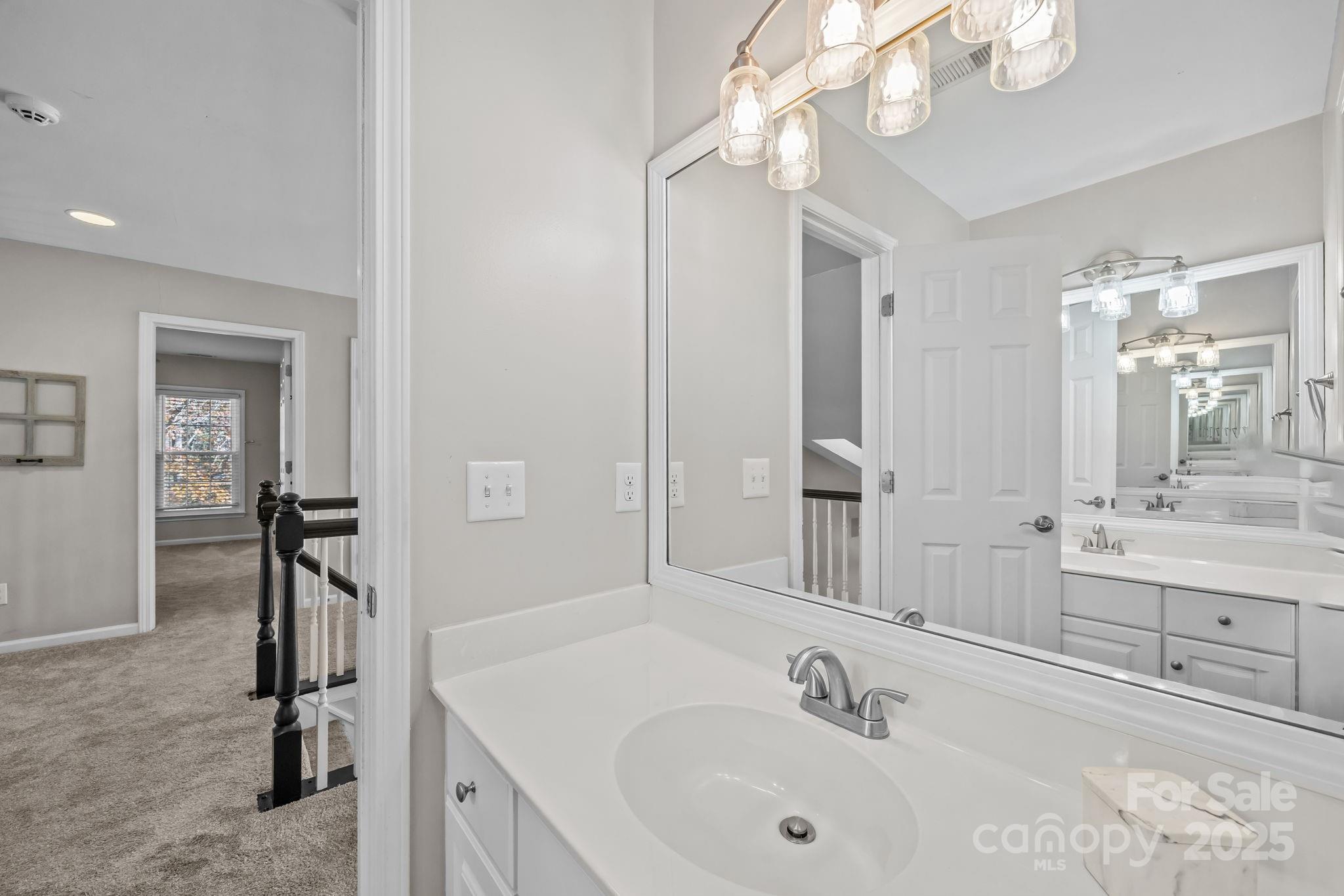 property viewer photo 26