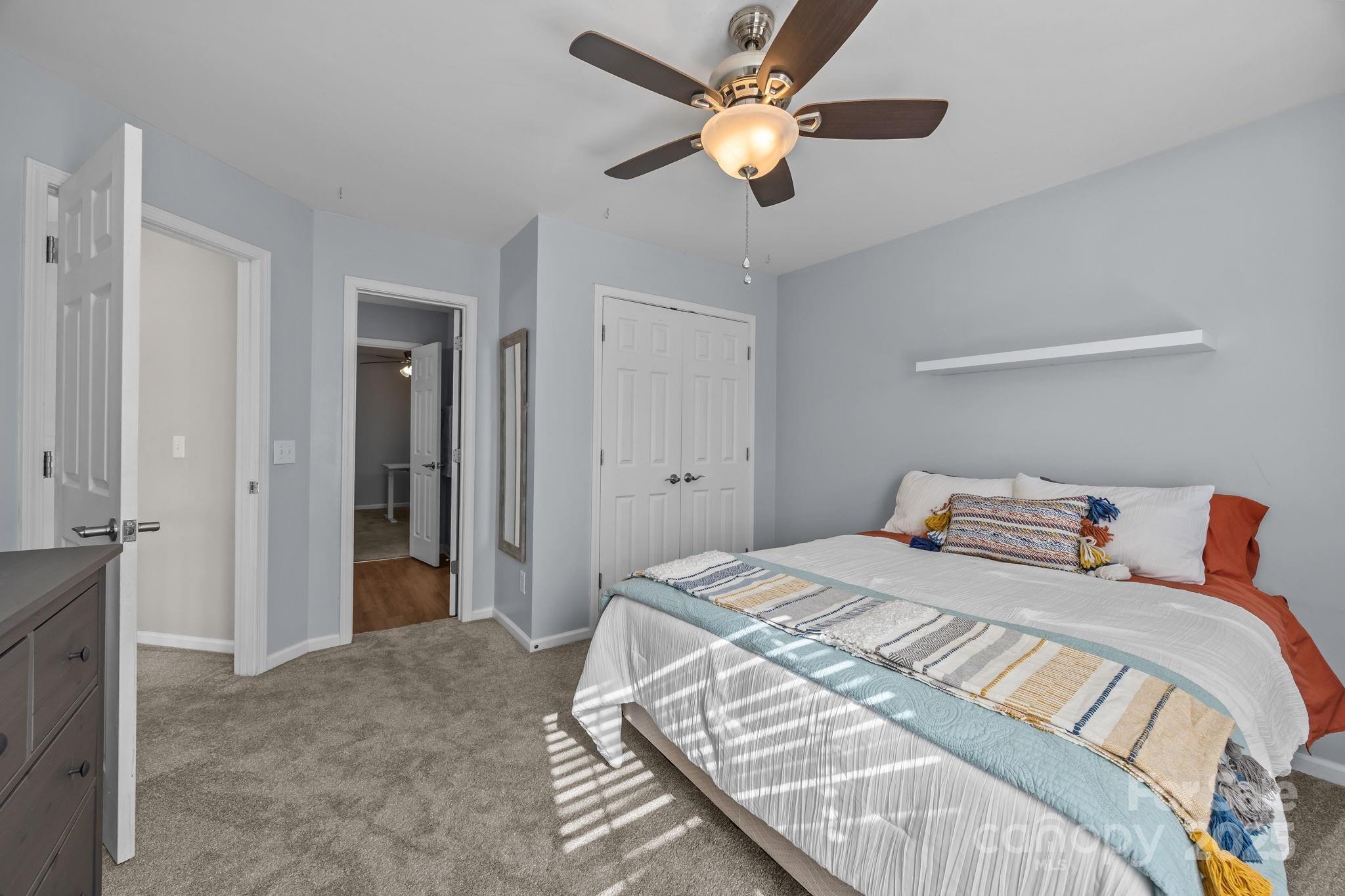 property viewer photo 30