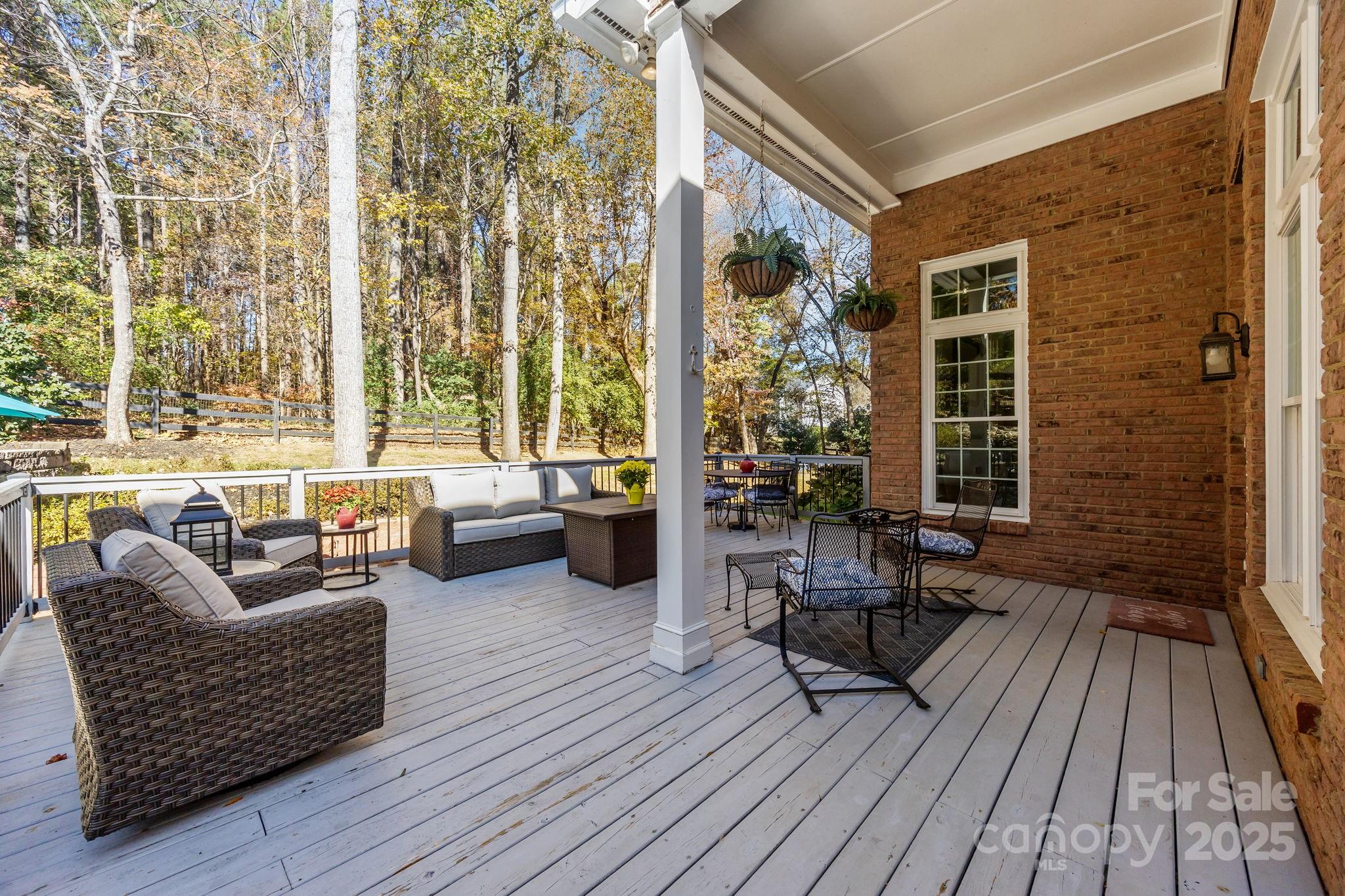 property viewer photo 37