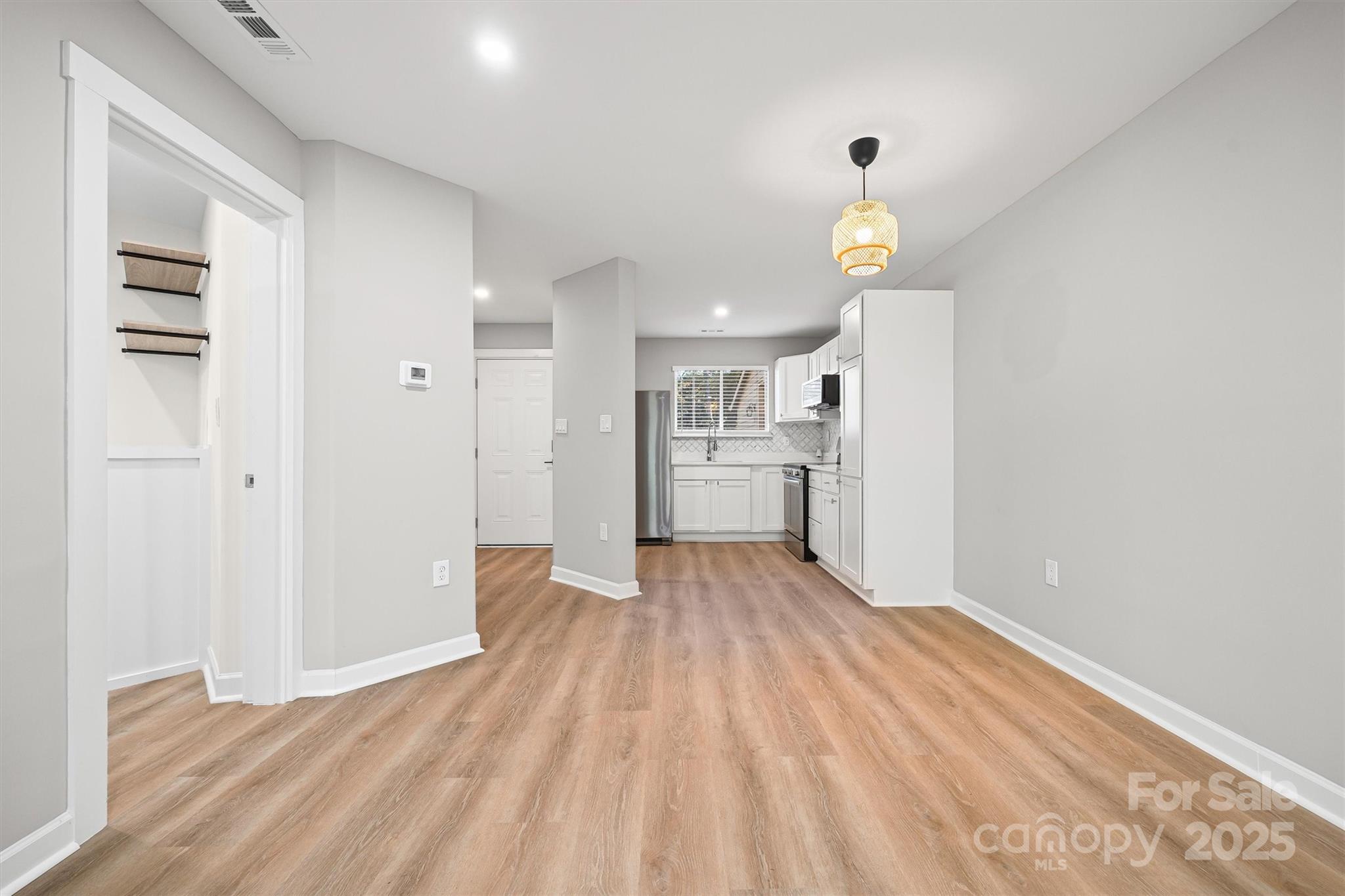 property viewer photo 10