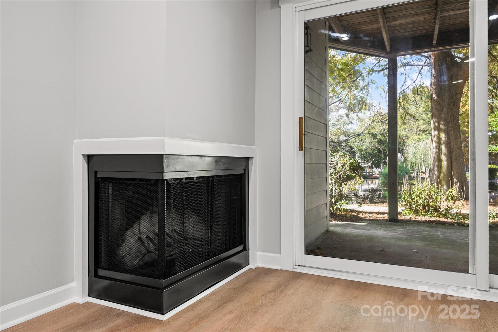 property viewer photo 12