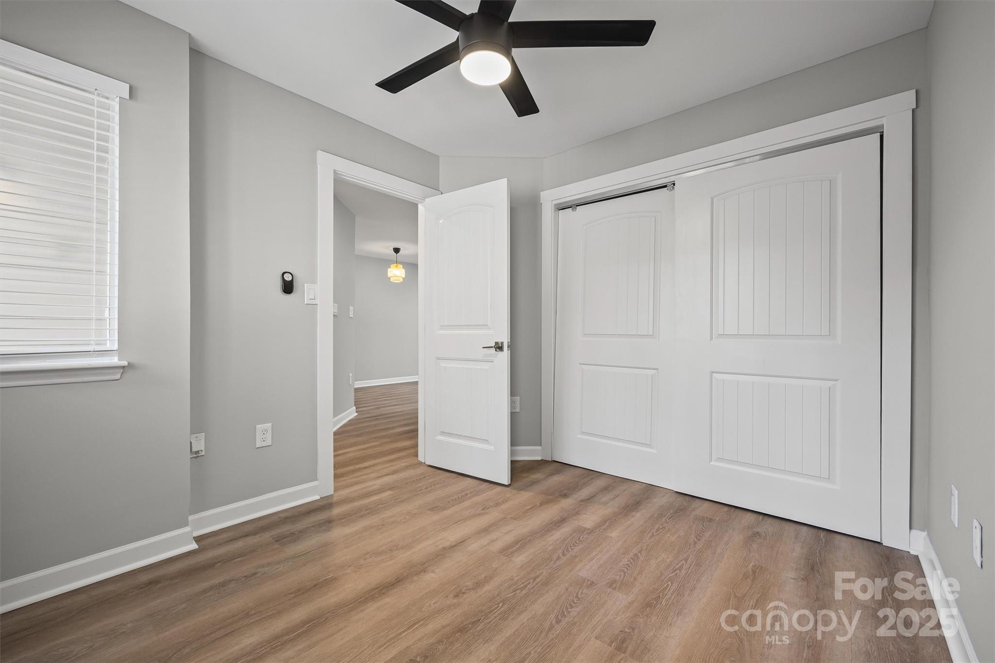 property viewer photo 14