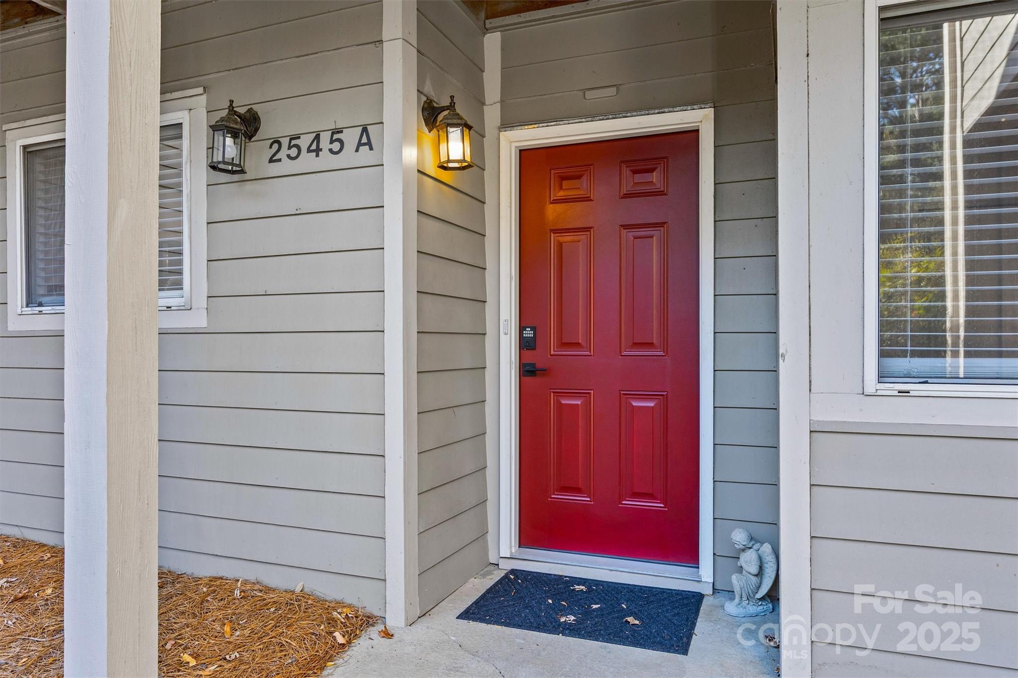 property viewer photo 2