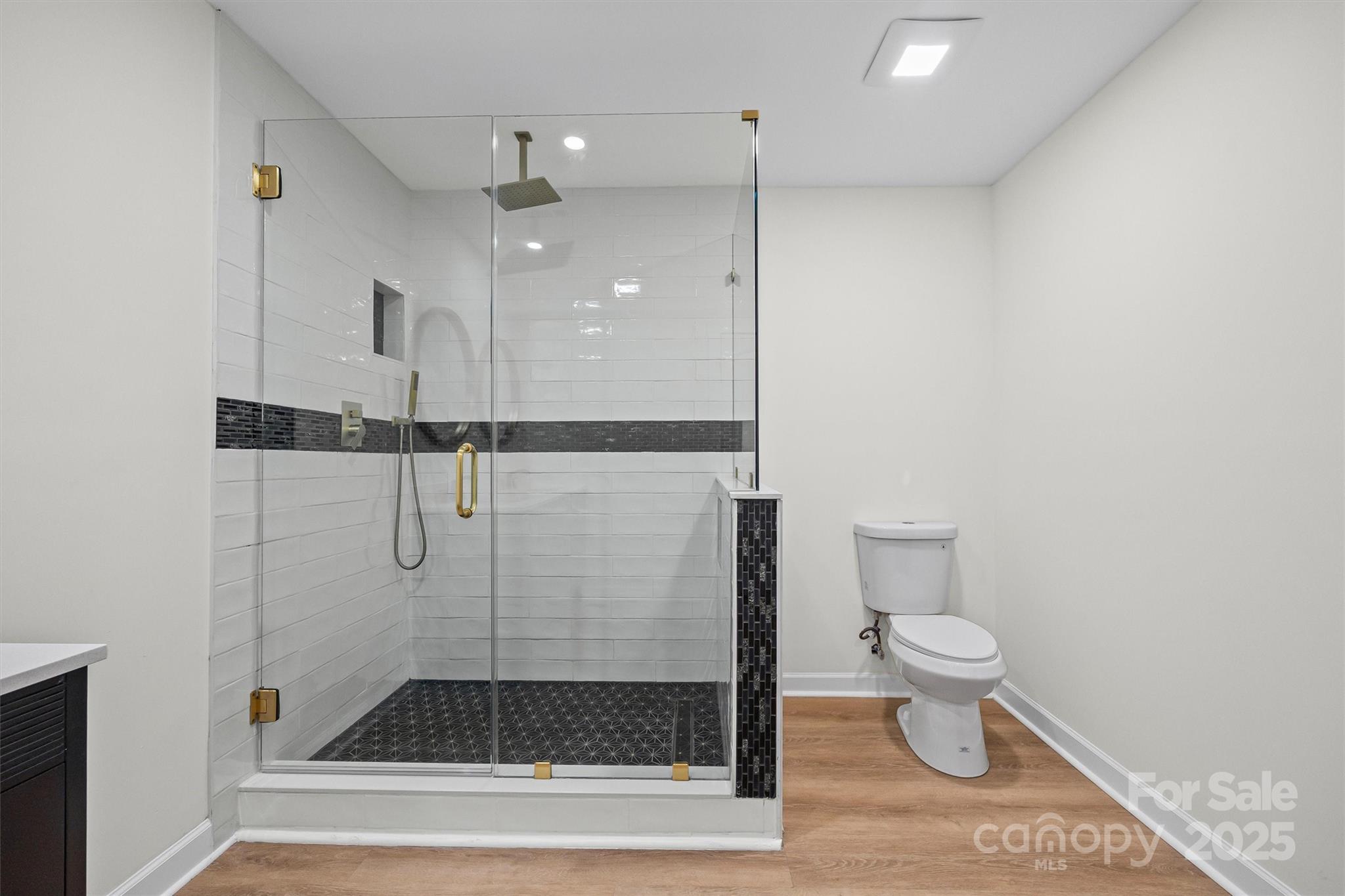 property viewer photo 21