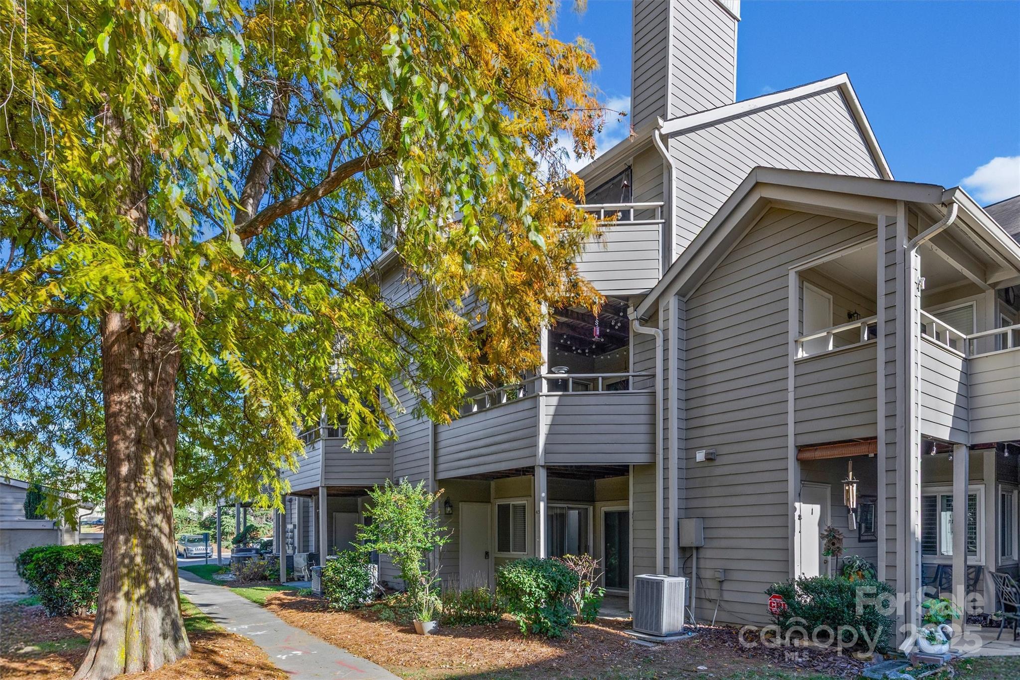 property viewer photo 25