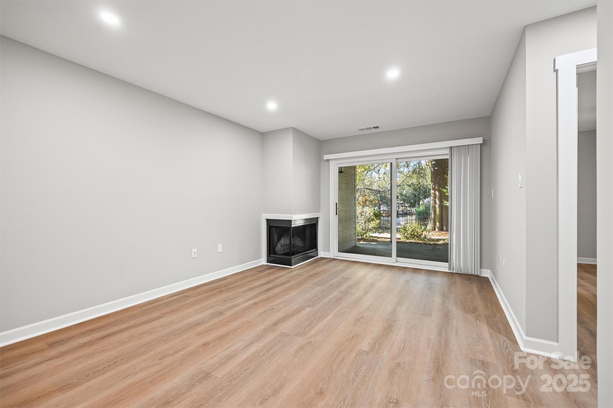 property viewer photo 8