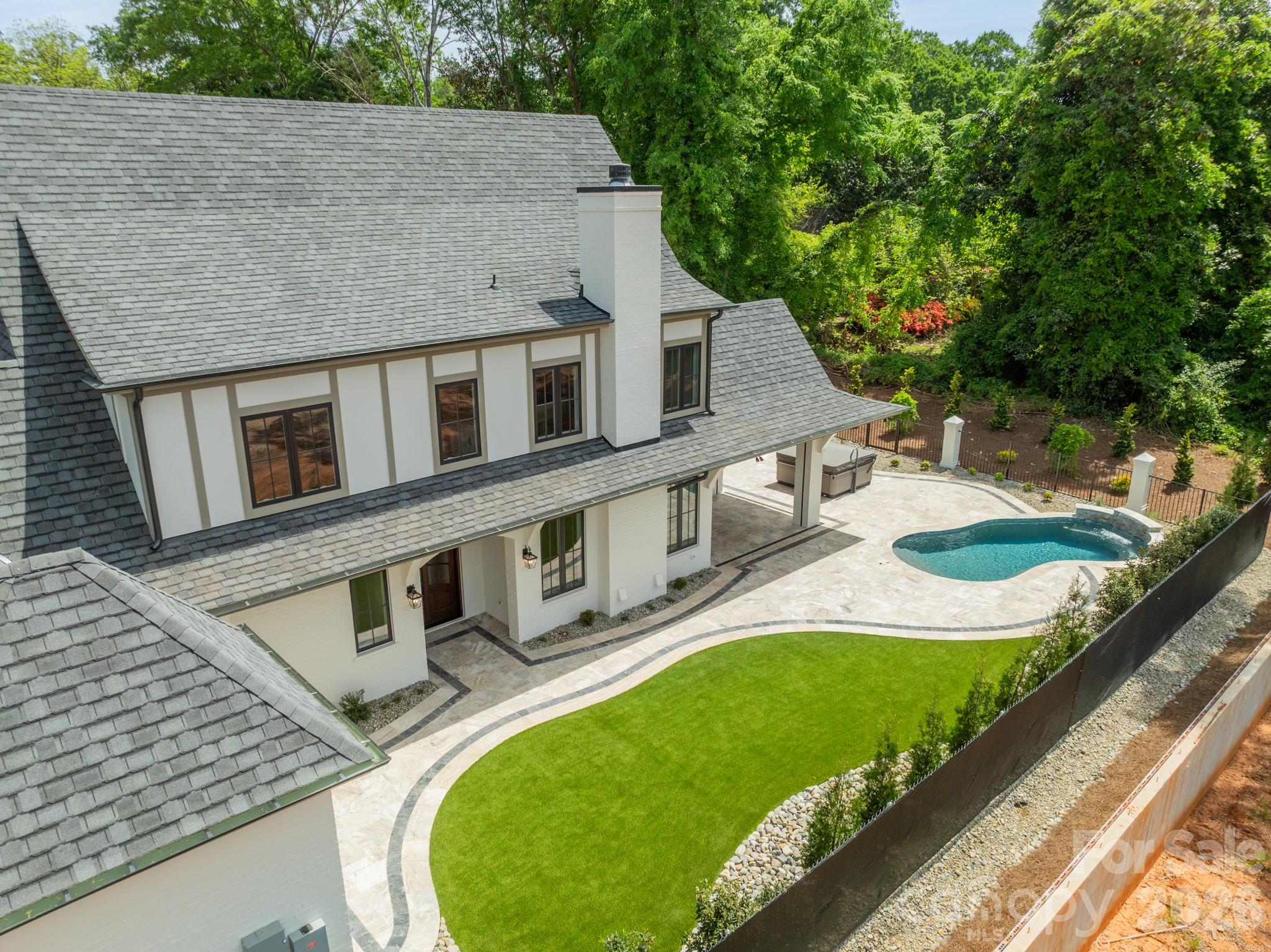 main property photo 5