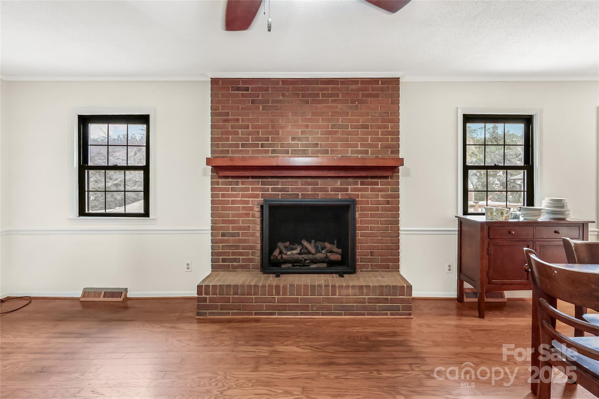property viewer photo 12