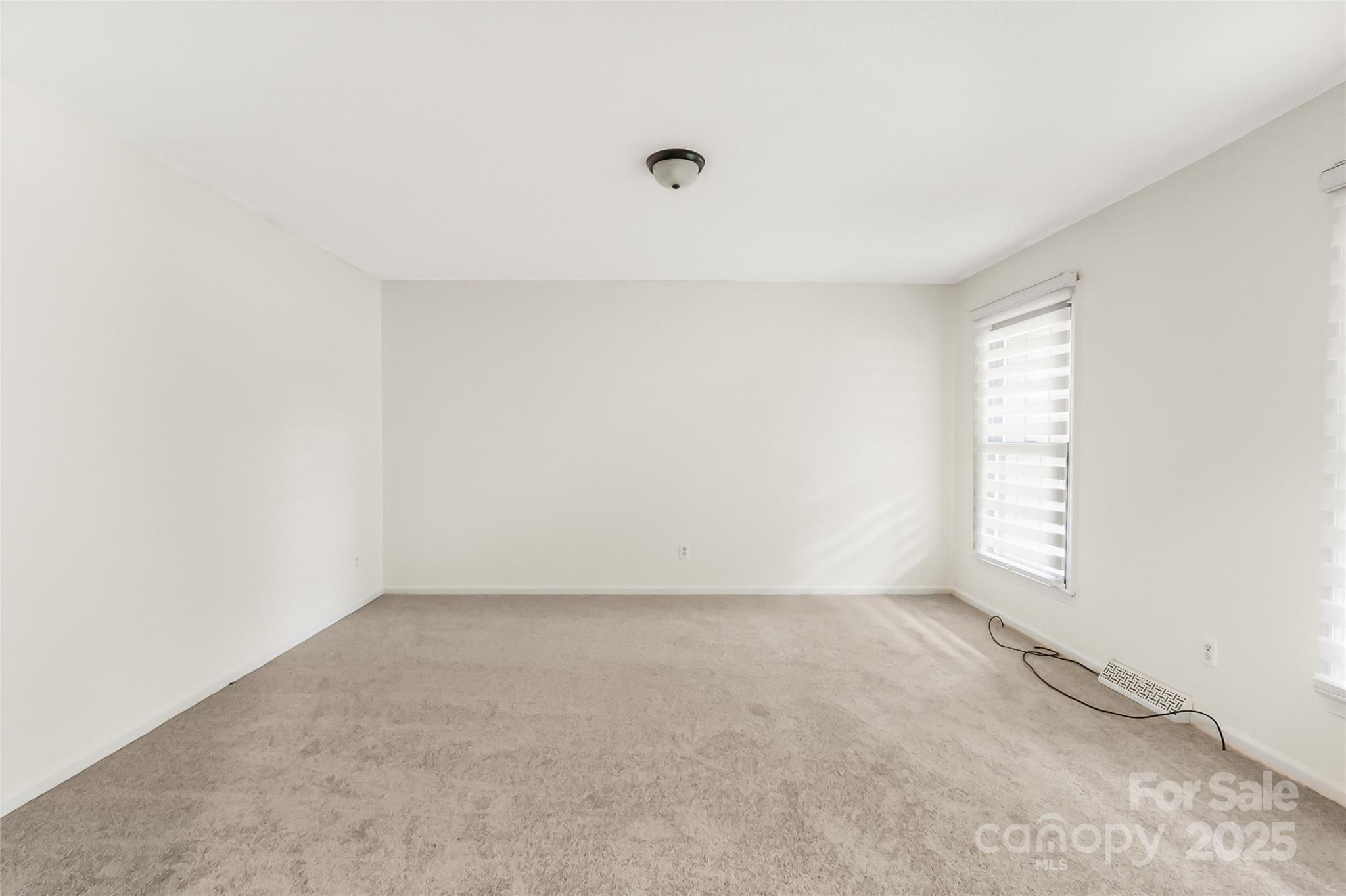property viewer photo 13