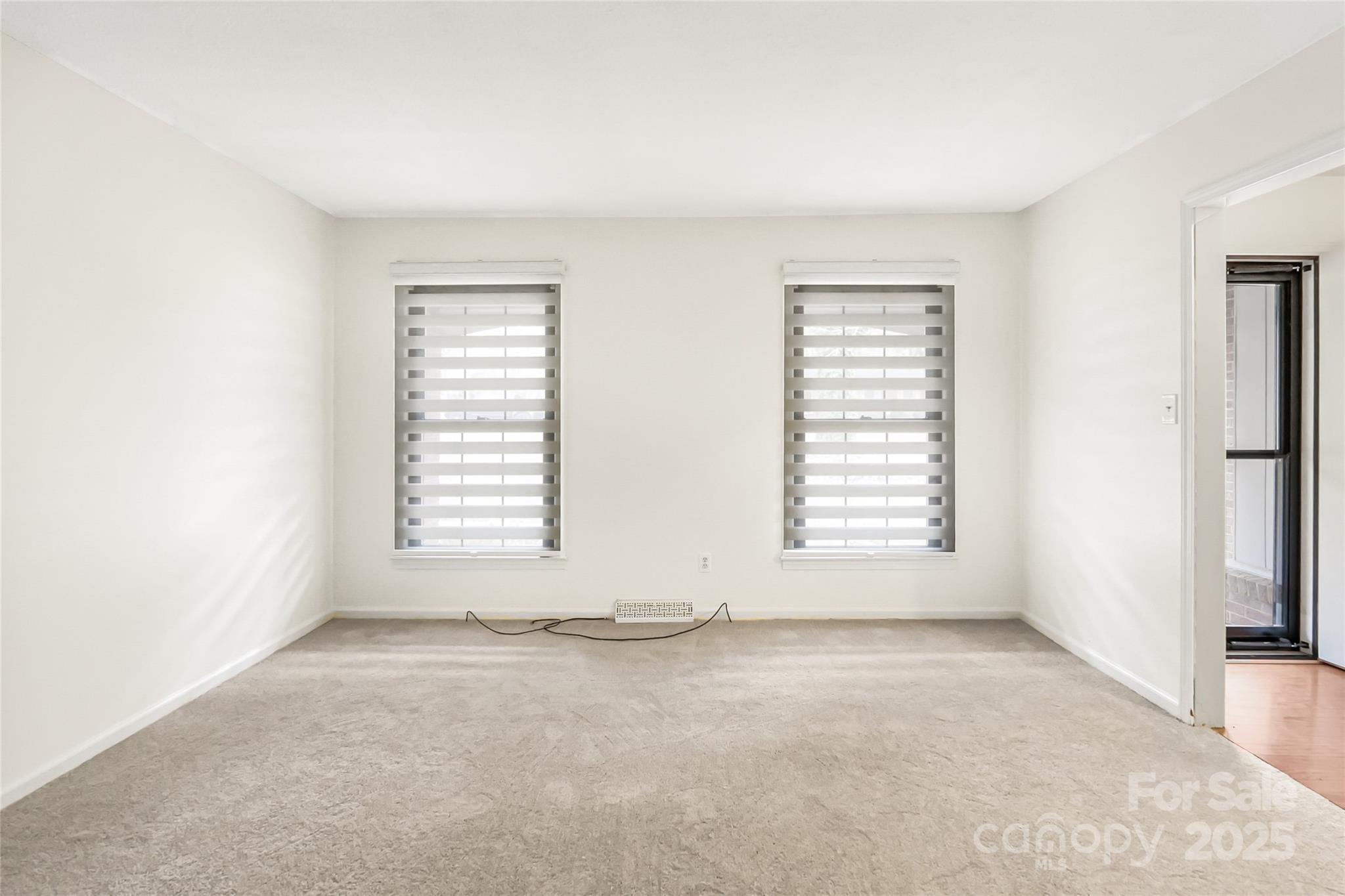 property viewer photo 14