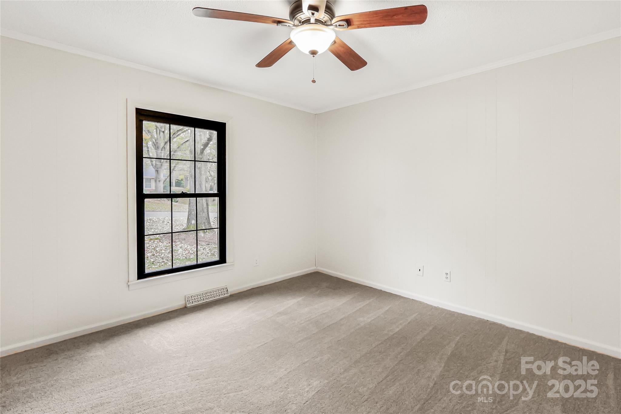 property viewer photo 16