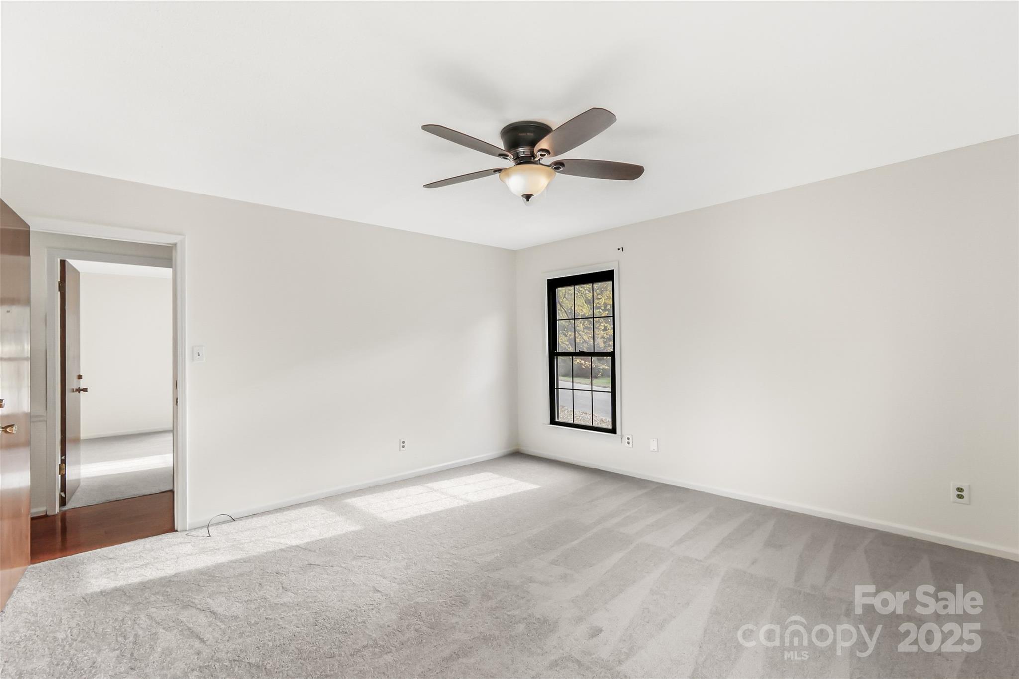 property viewer photo 22