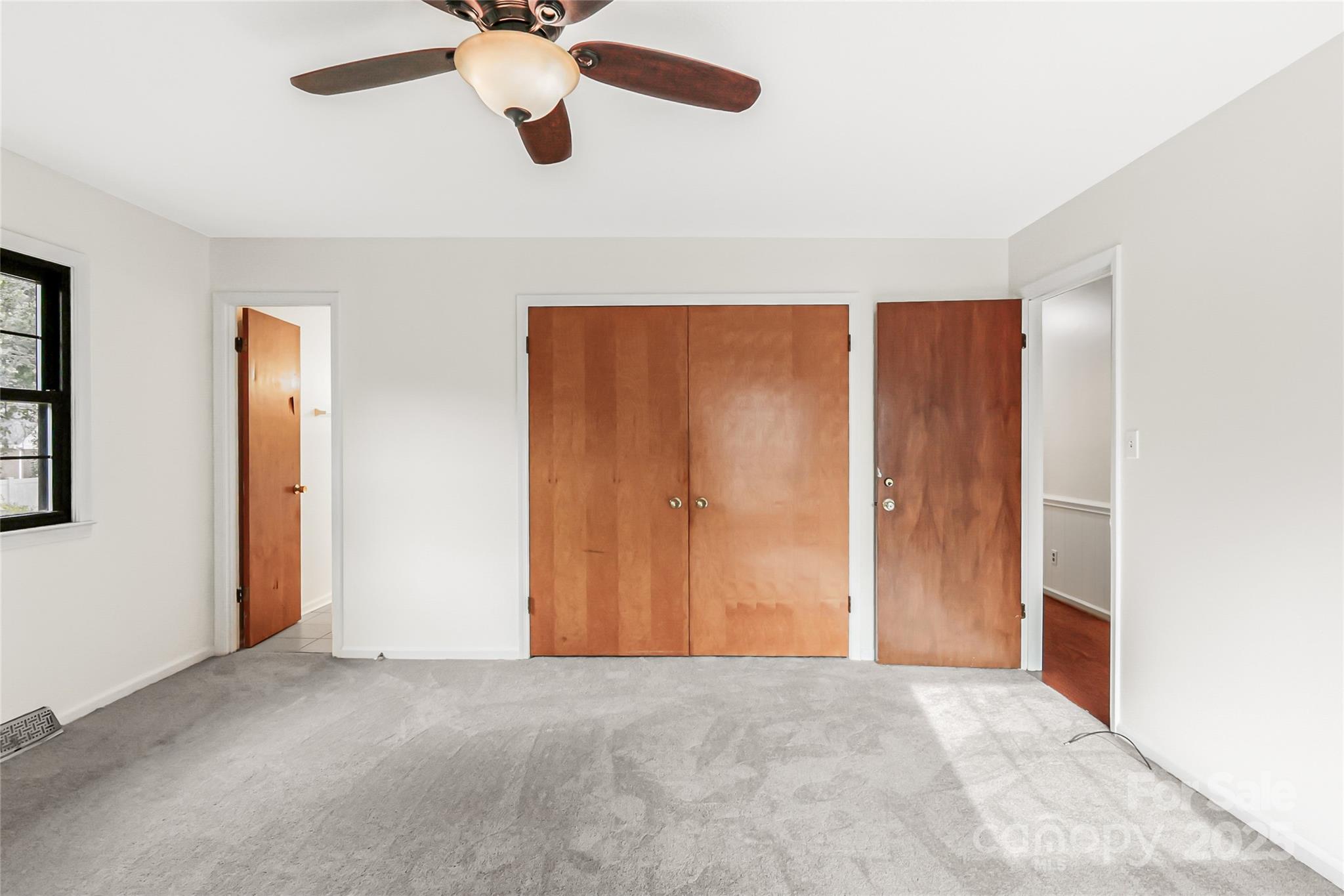 property viewer photo 23