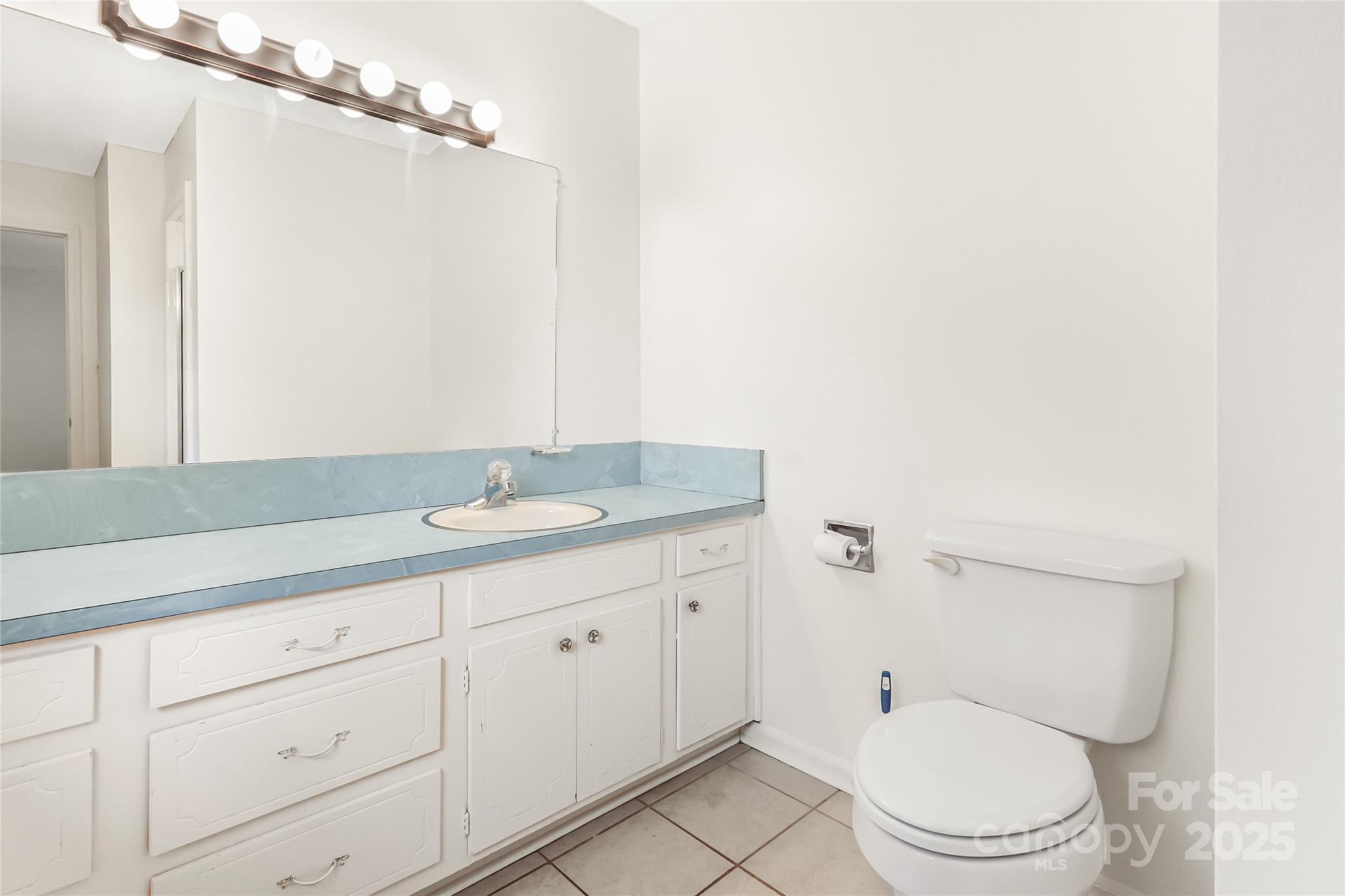 property viewer photo 25