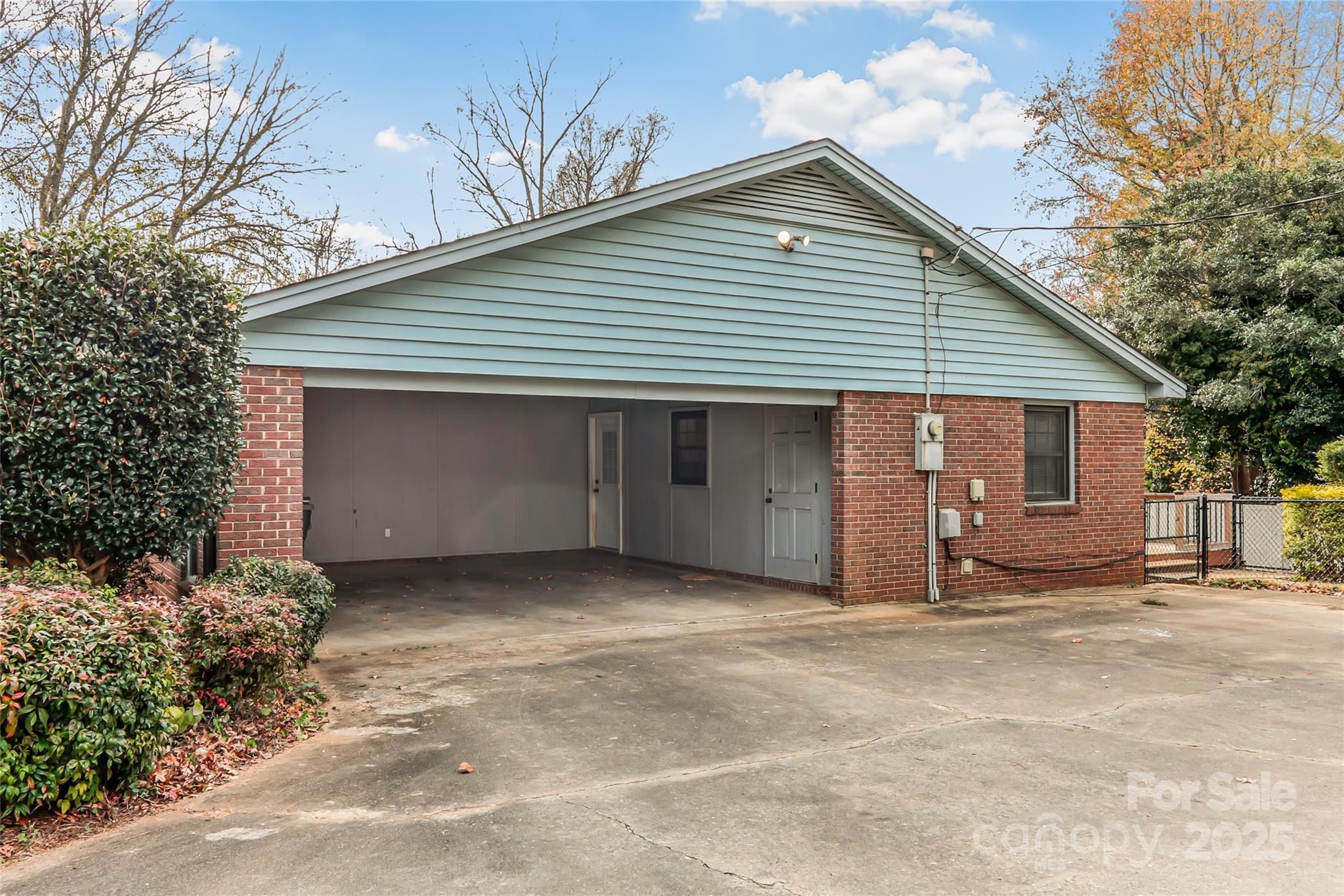 property viewer photo 32