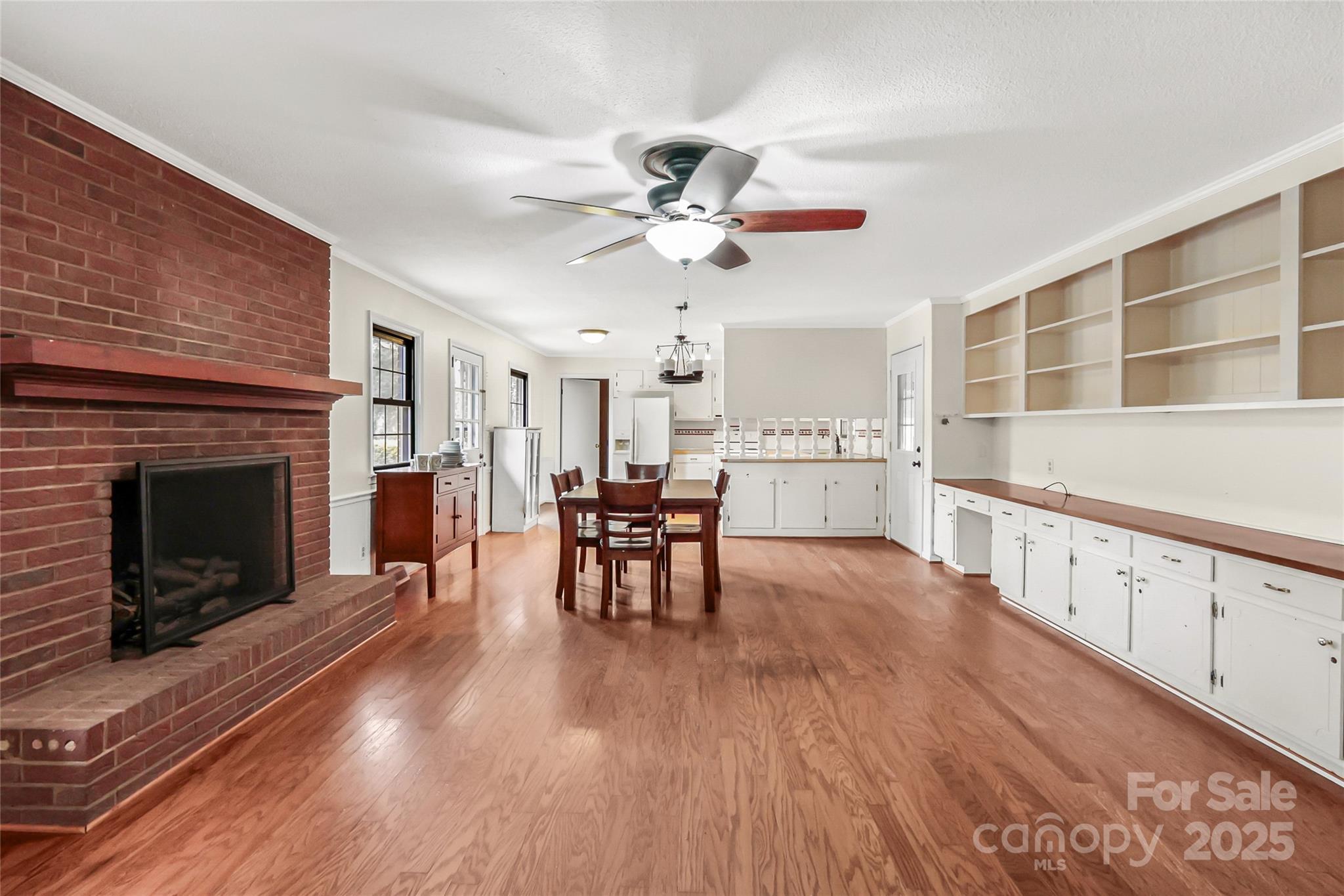property viewer photo 8