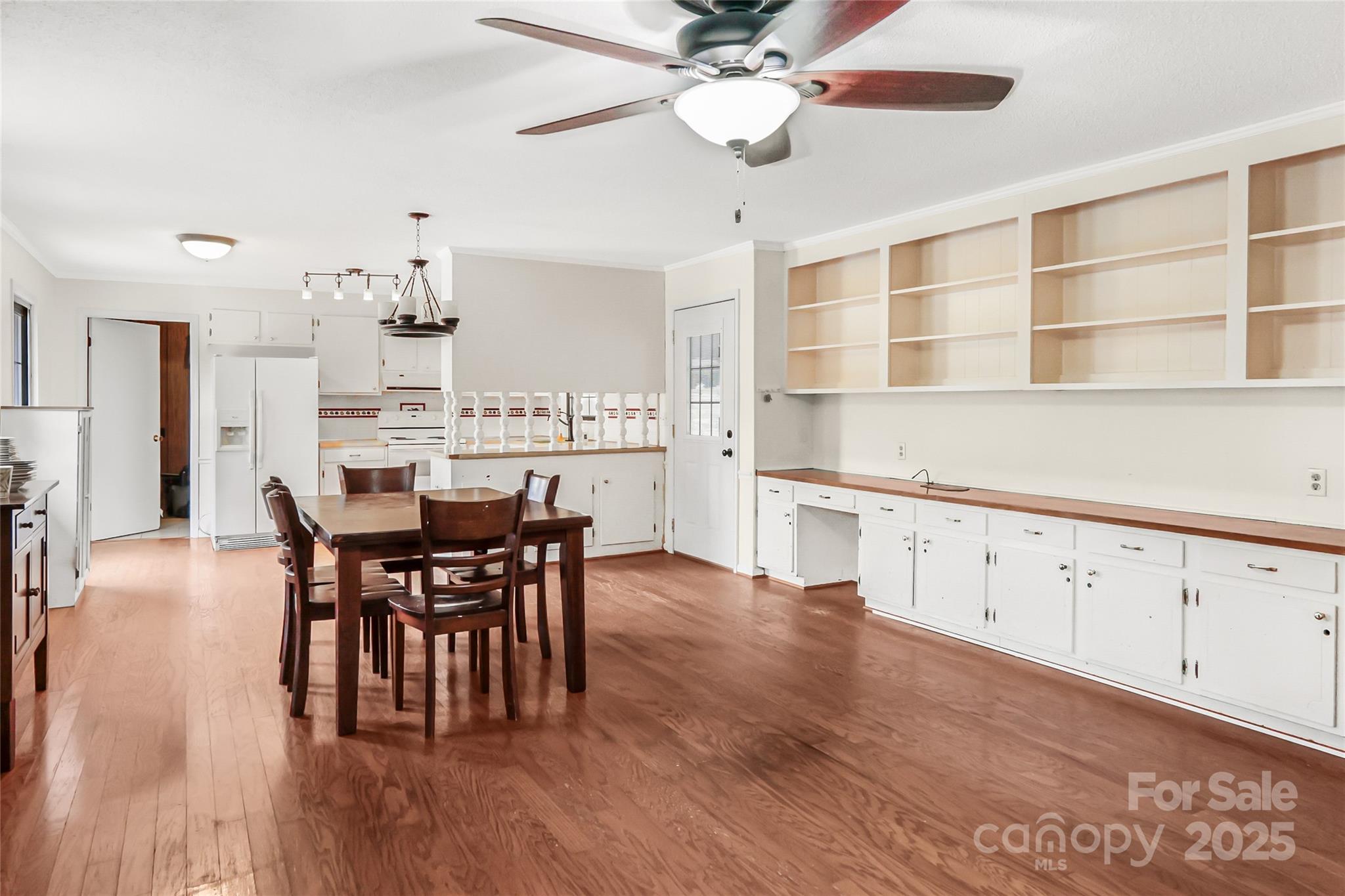 property viewer photo 9