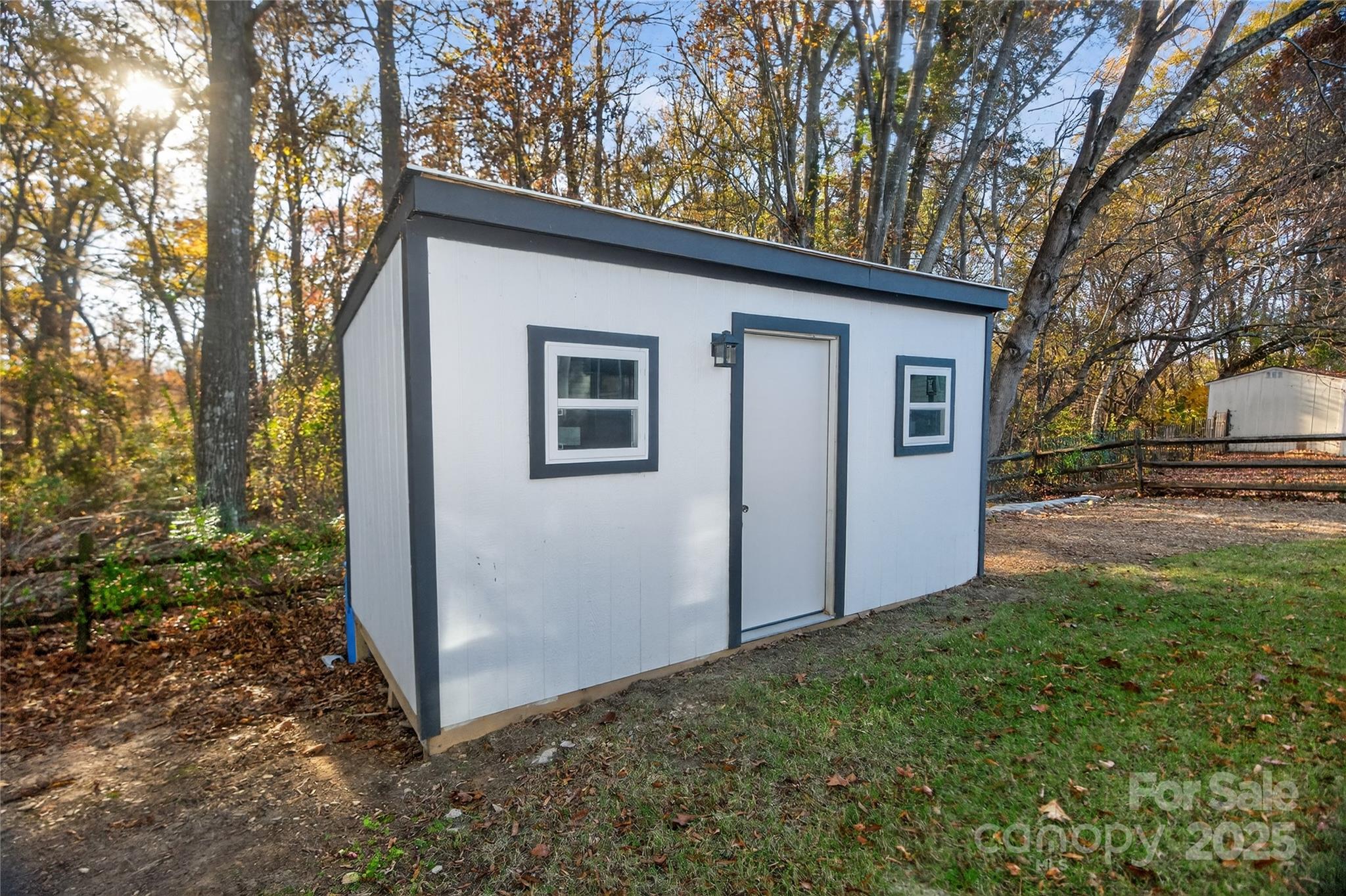 main property photo 14