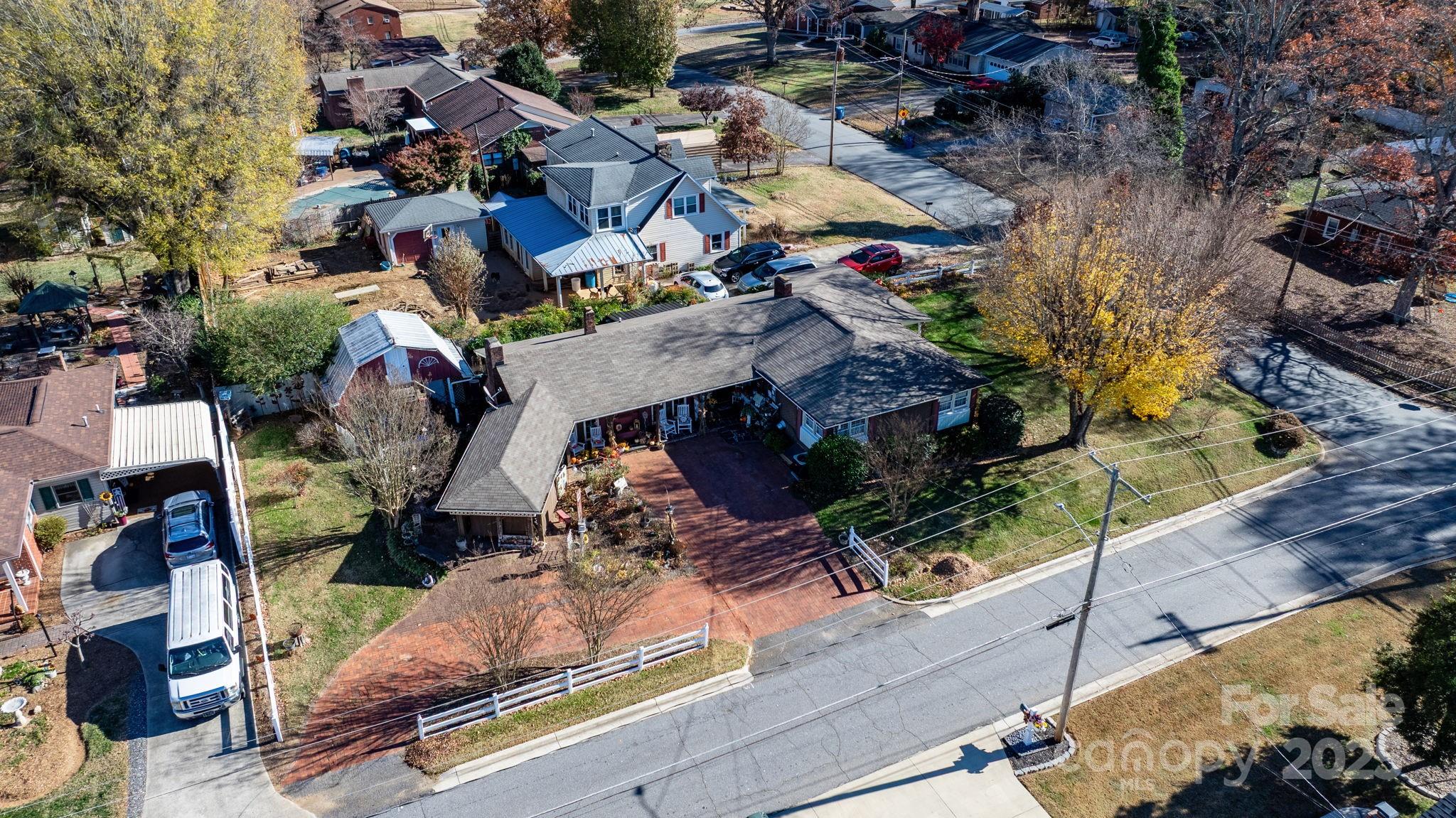 main property photo 32