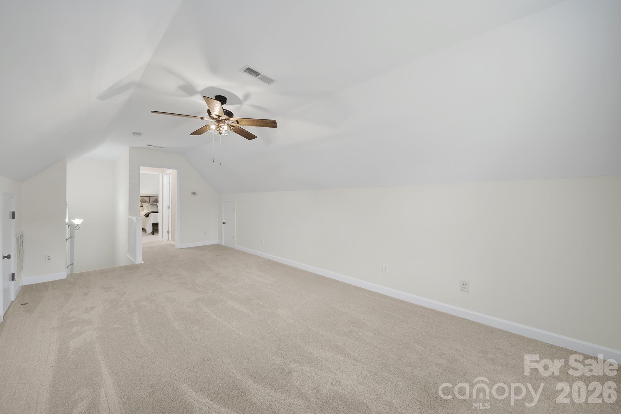 property viewer photo 27