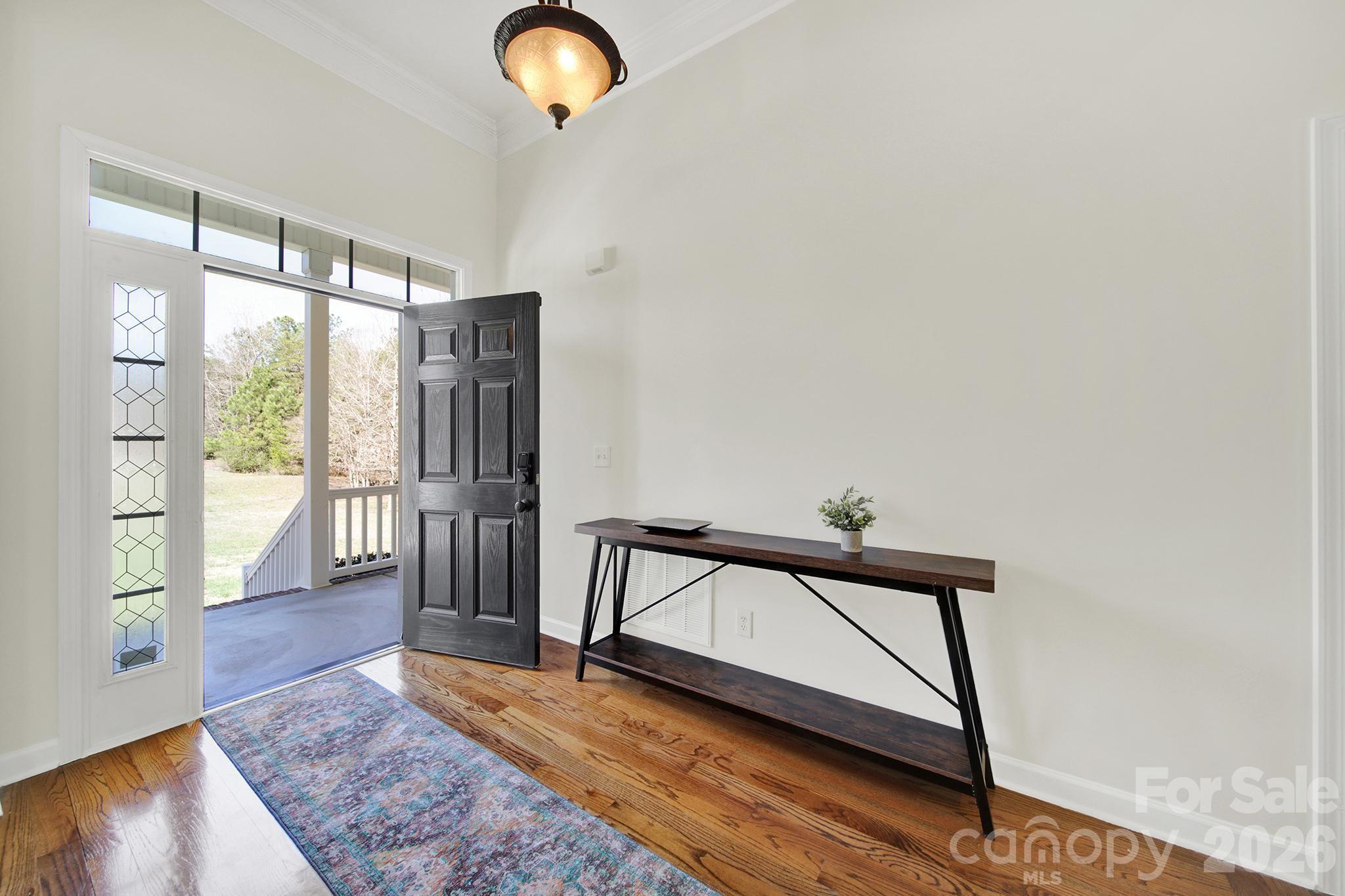 property viewer photo 3