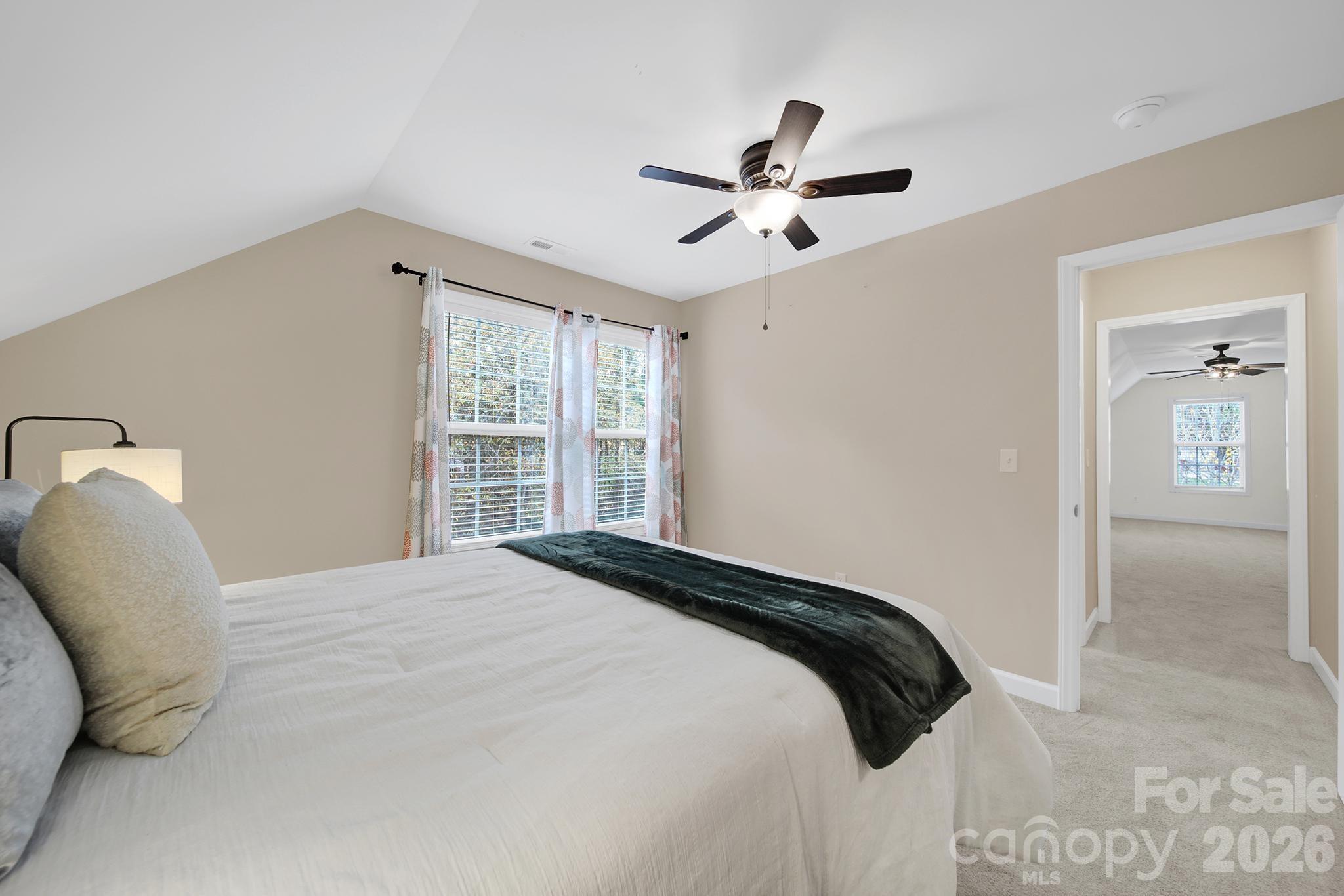 property viewer photo 31
