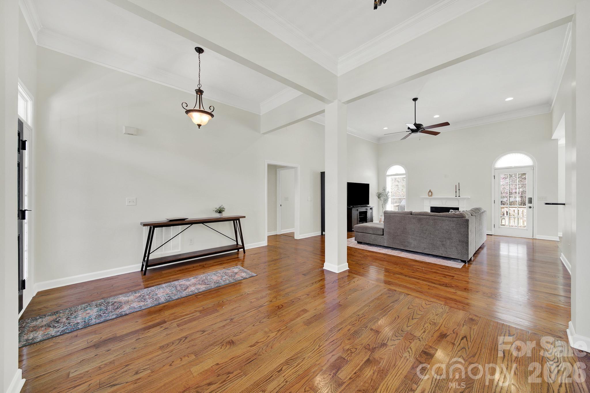 property viewer photo 5