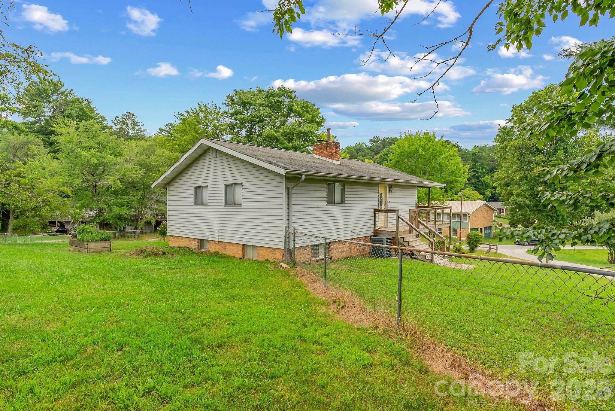 main property photo 32