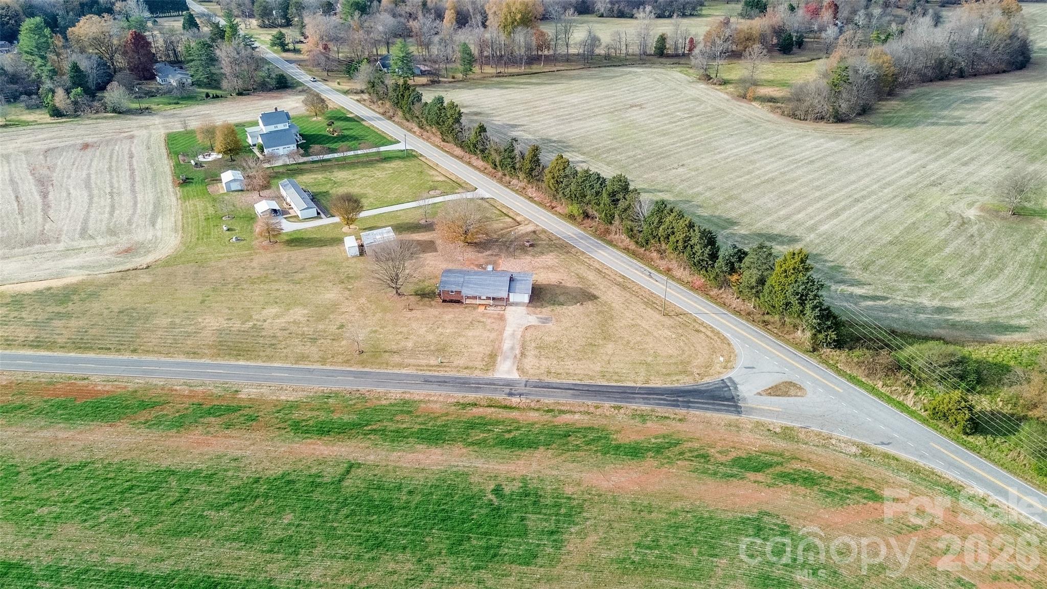 main property photo 35