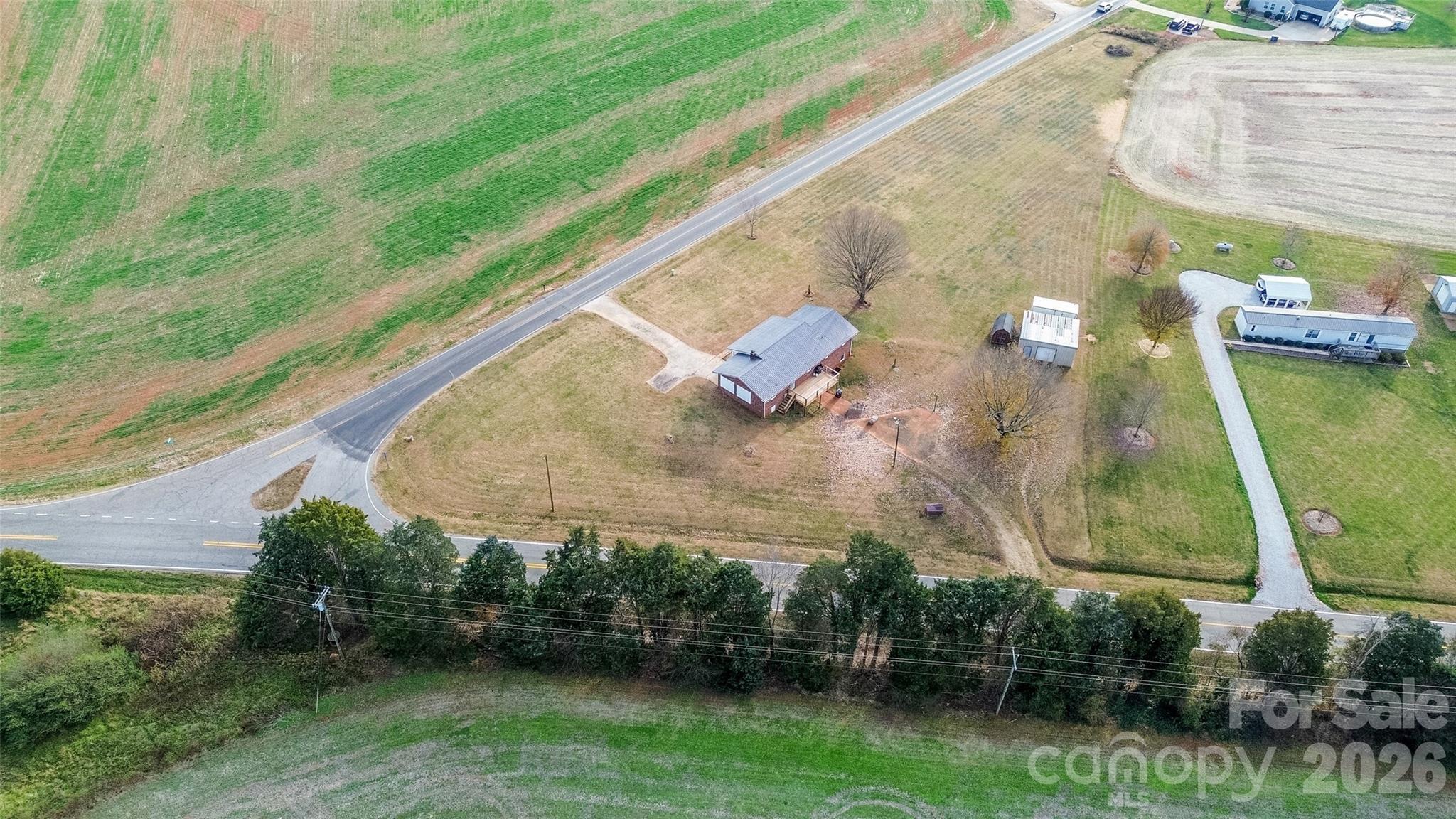 main property photo 38