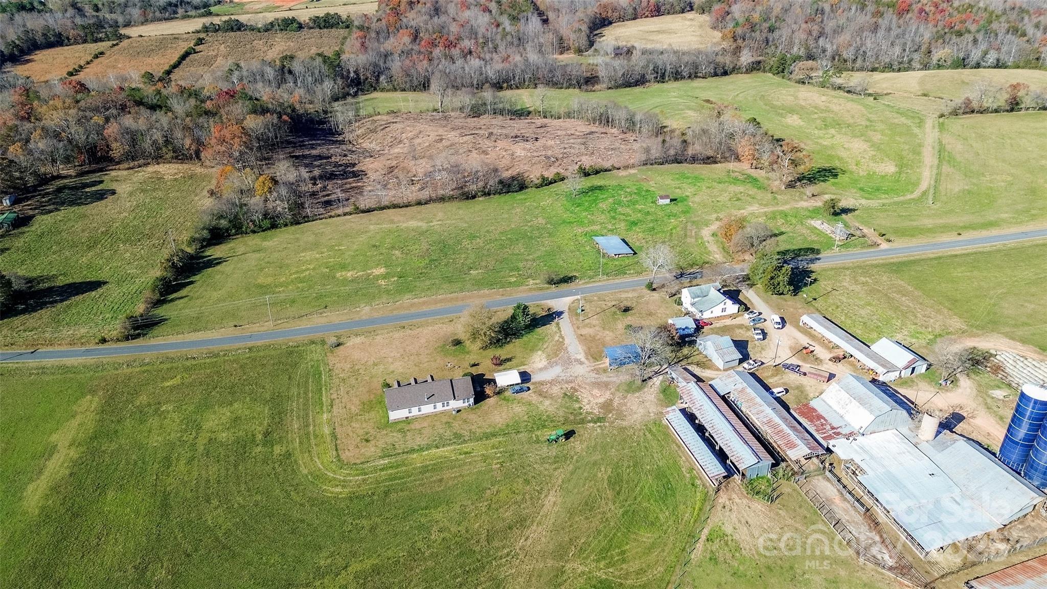 main property photo 36