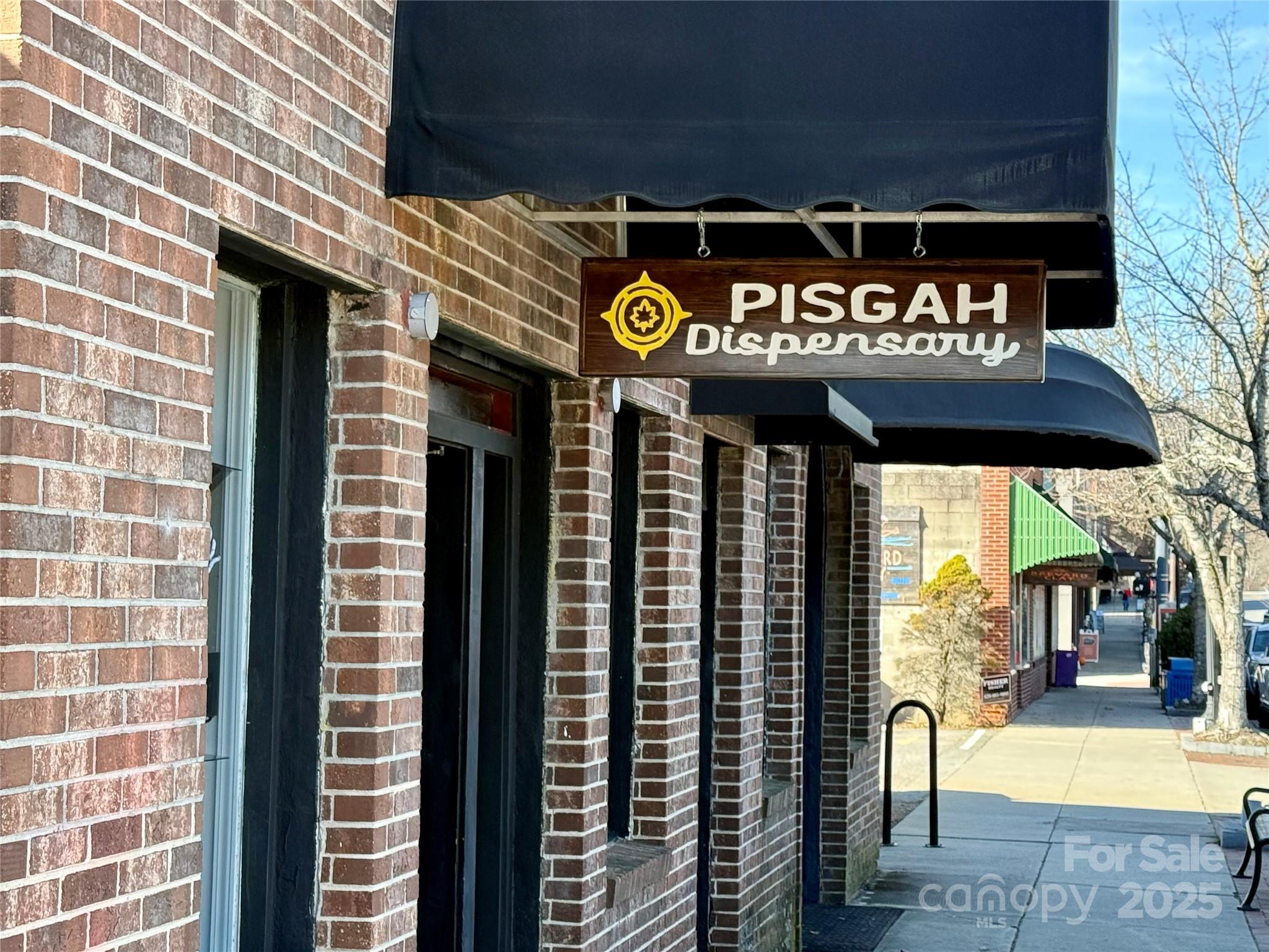 main property photo 14
