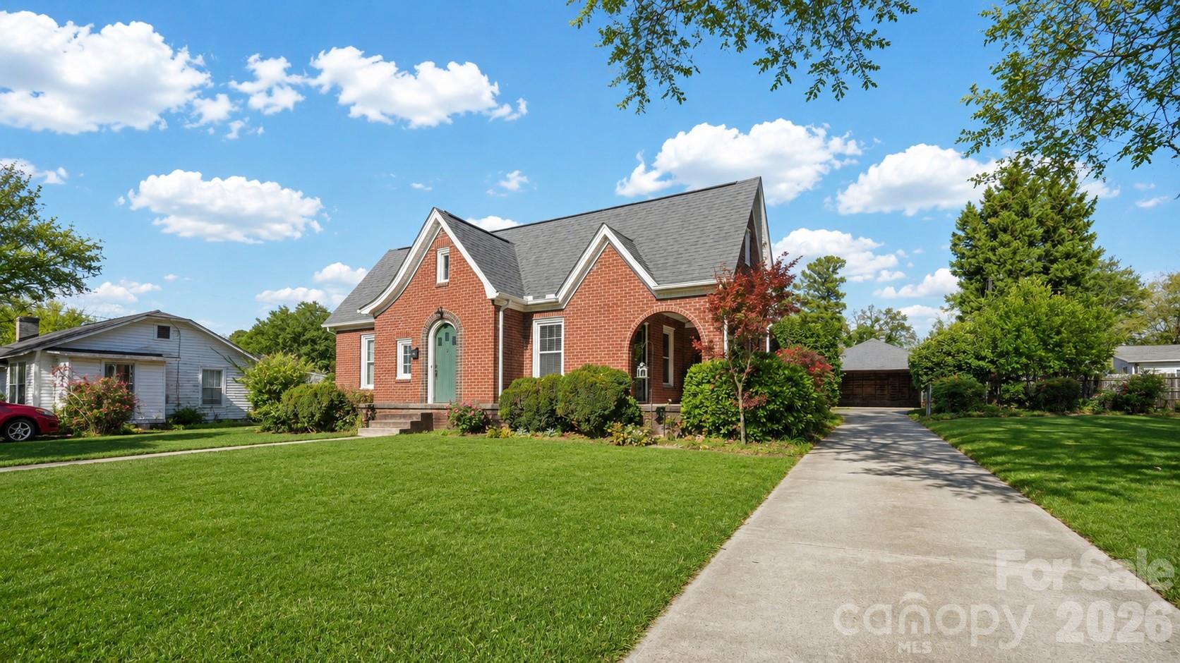 main property photo 2