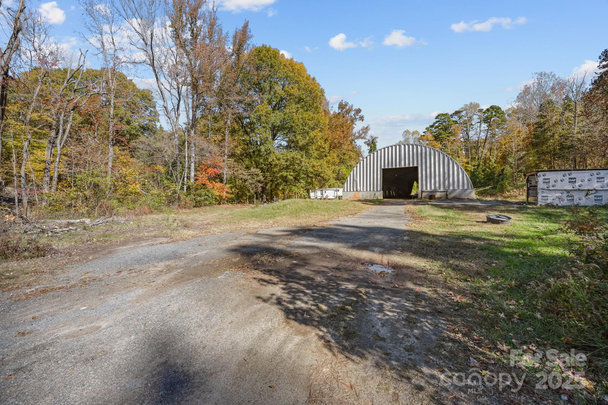 main property photo 15