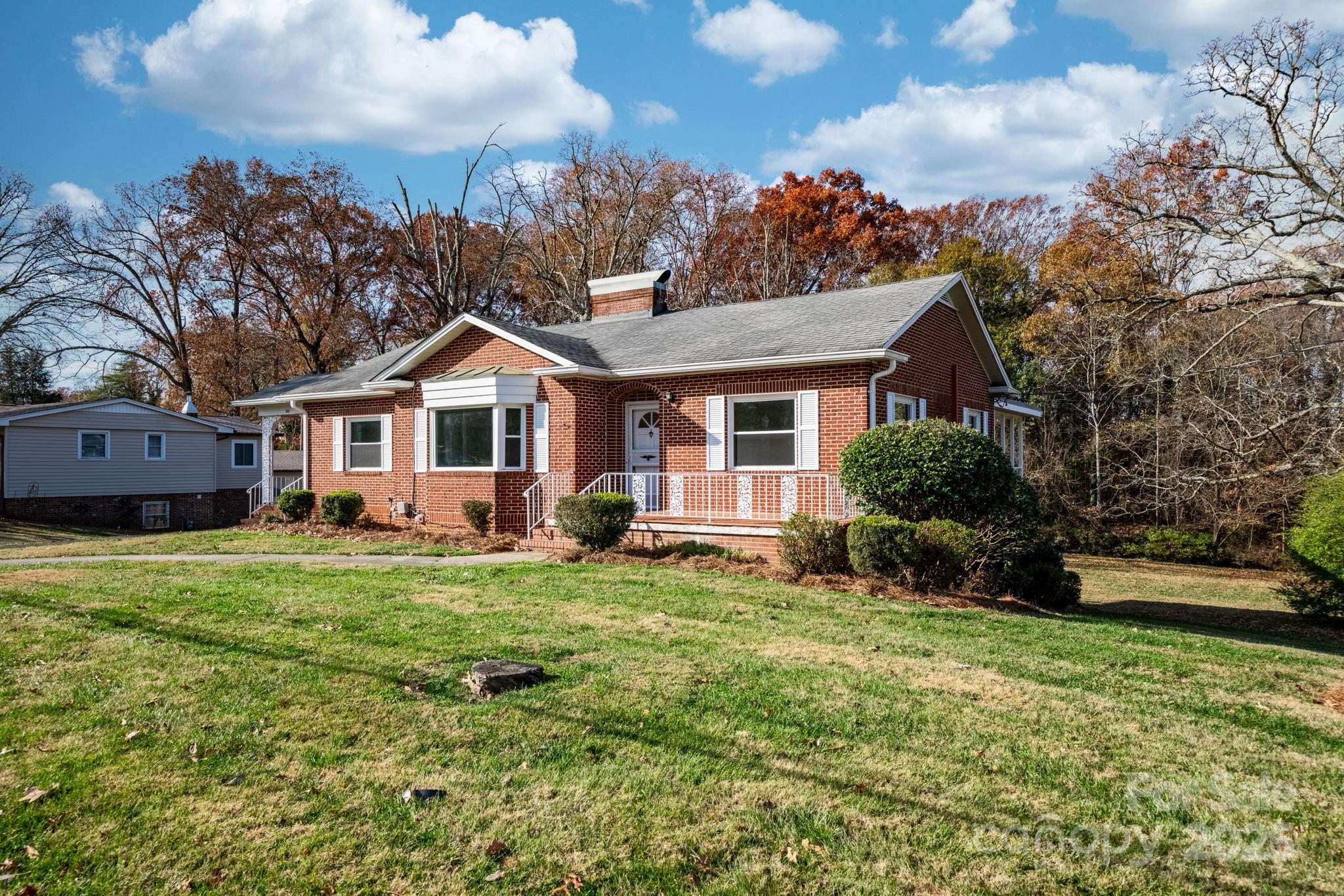 main property photo 34