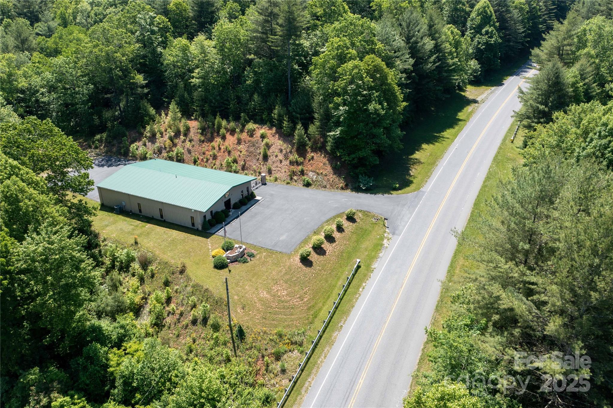 main property photo 6