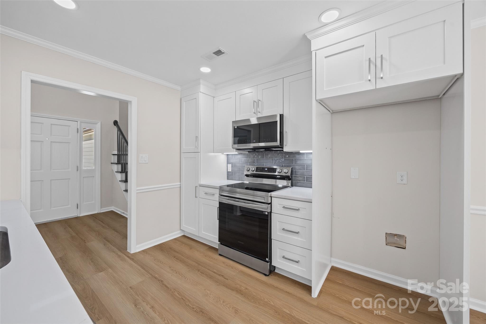 property viewer photo 10