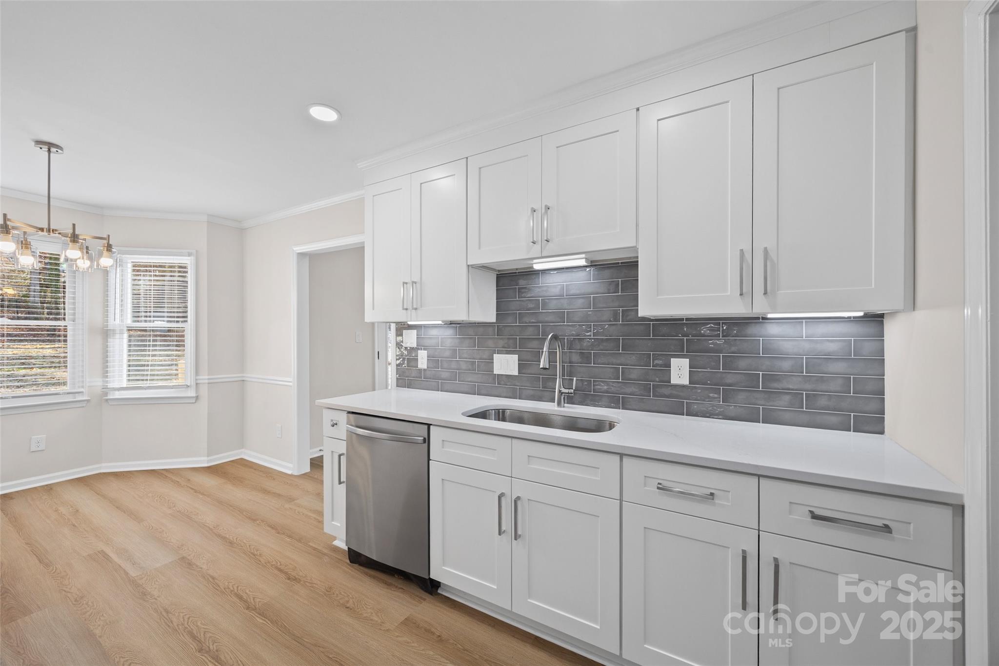 property viewer photo 11