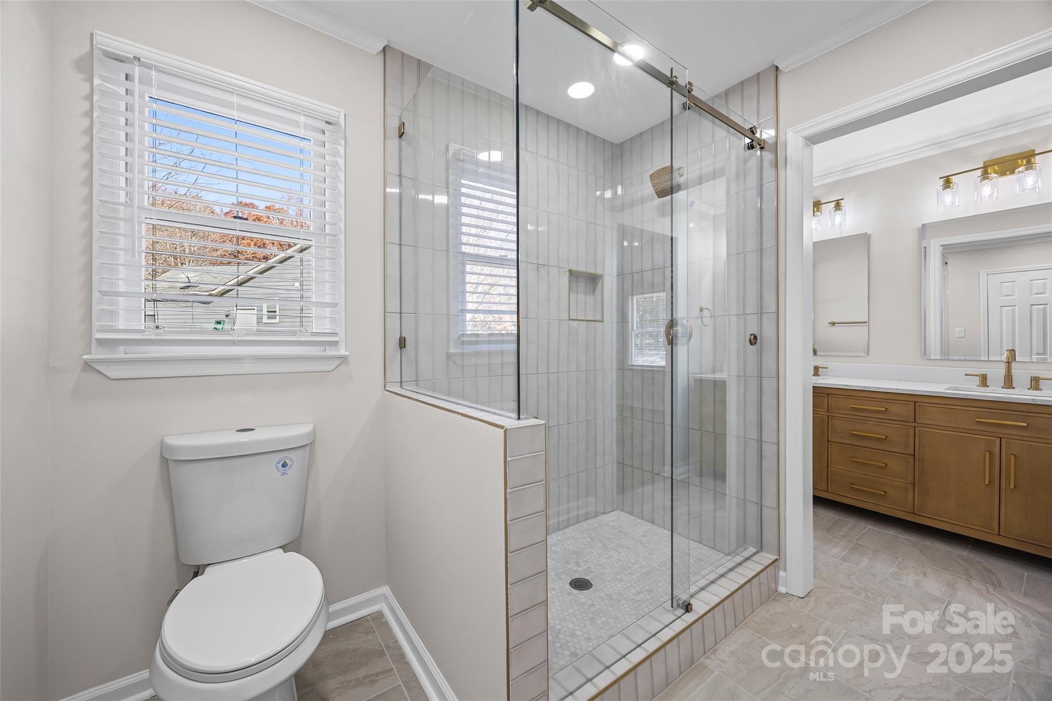 property viewer photo 20