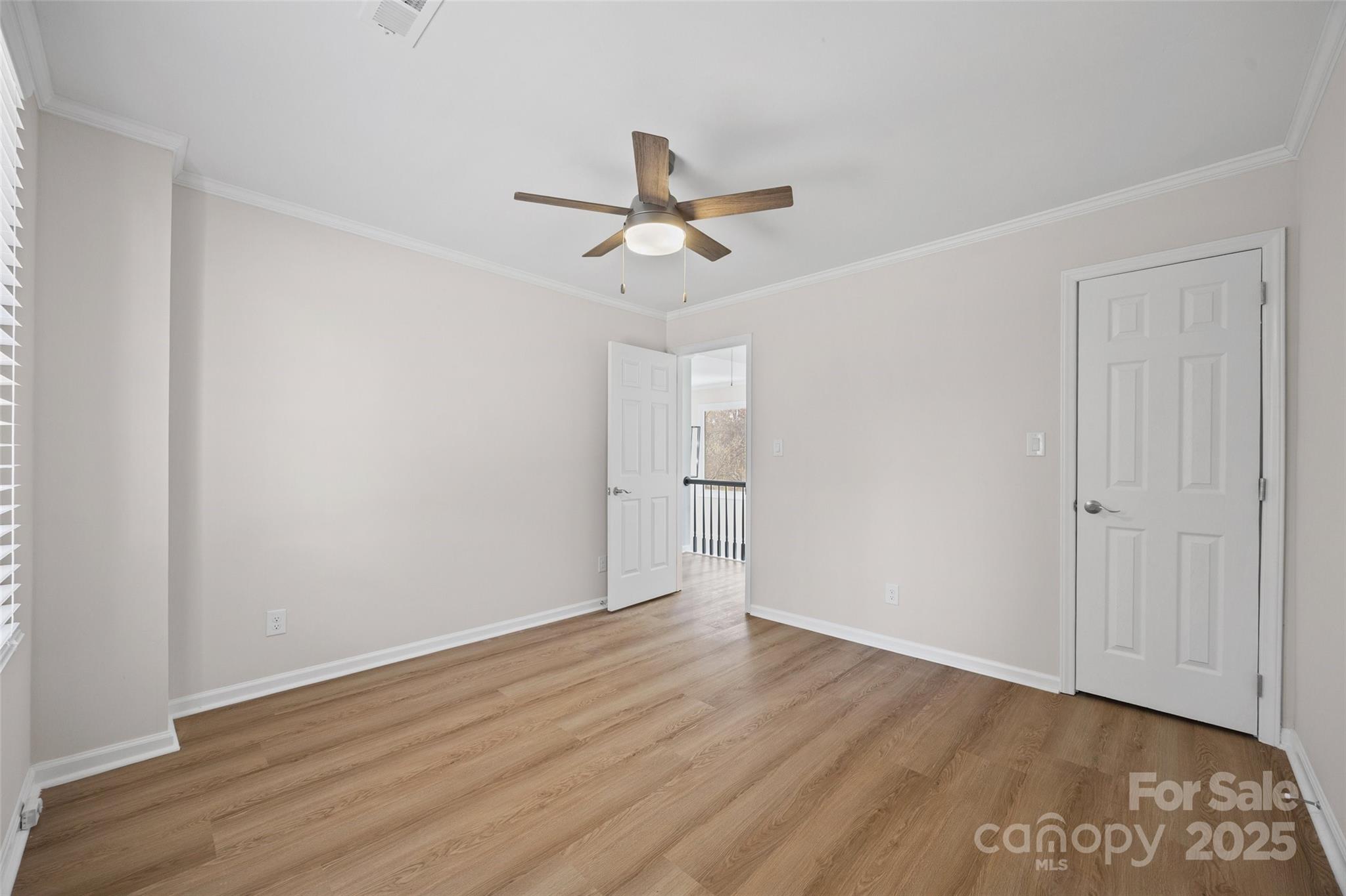 property viewer photo 28