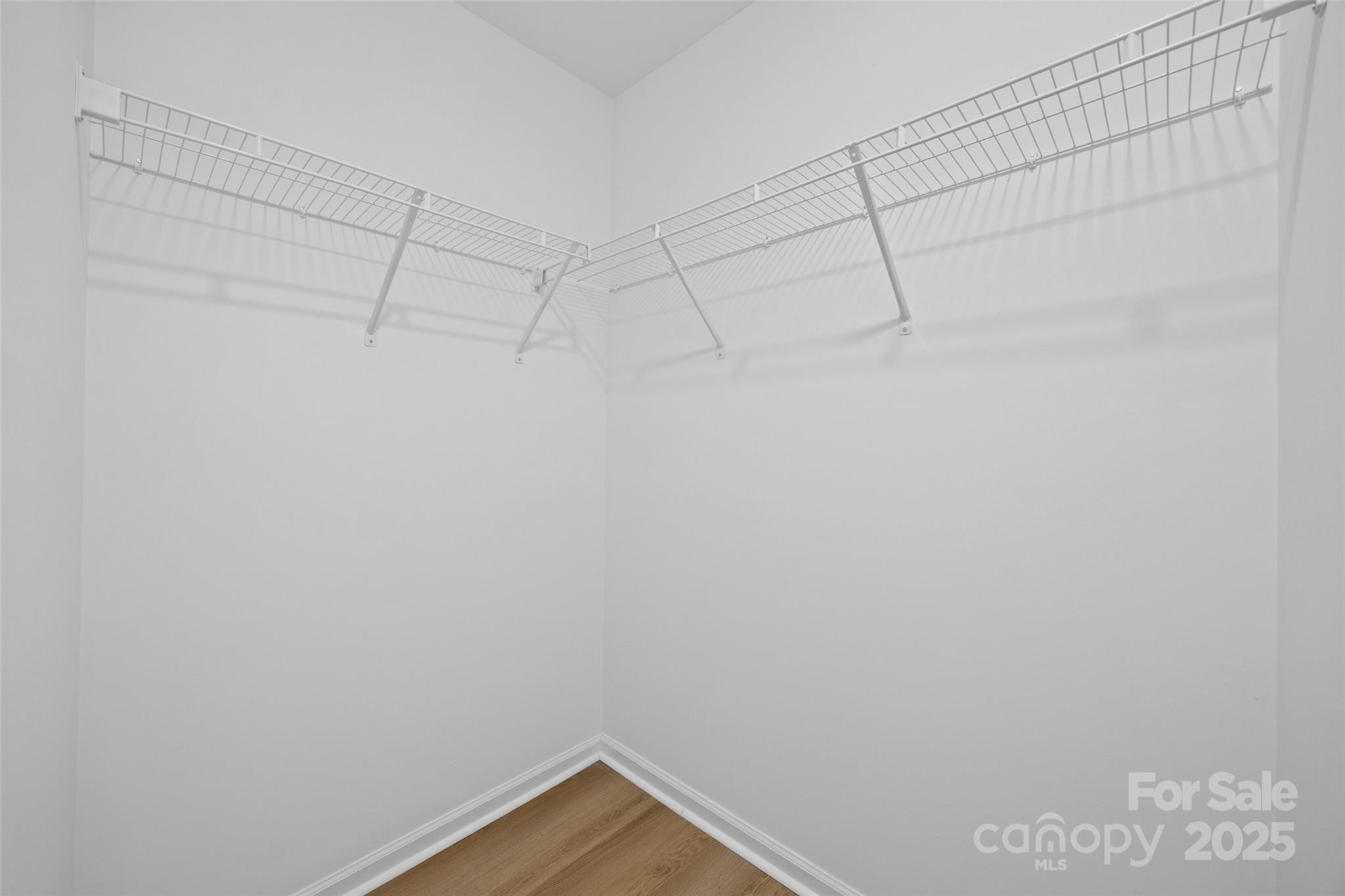 property viewer photo 29