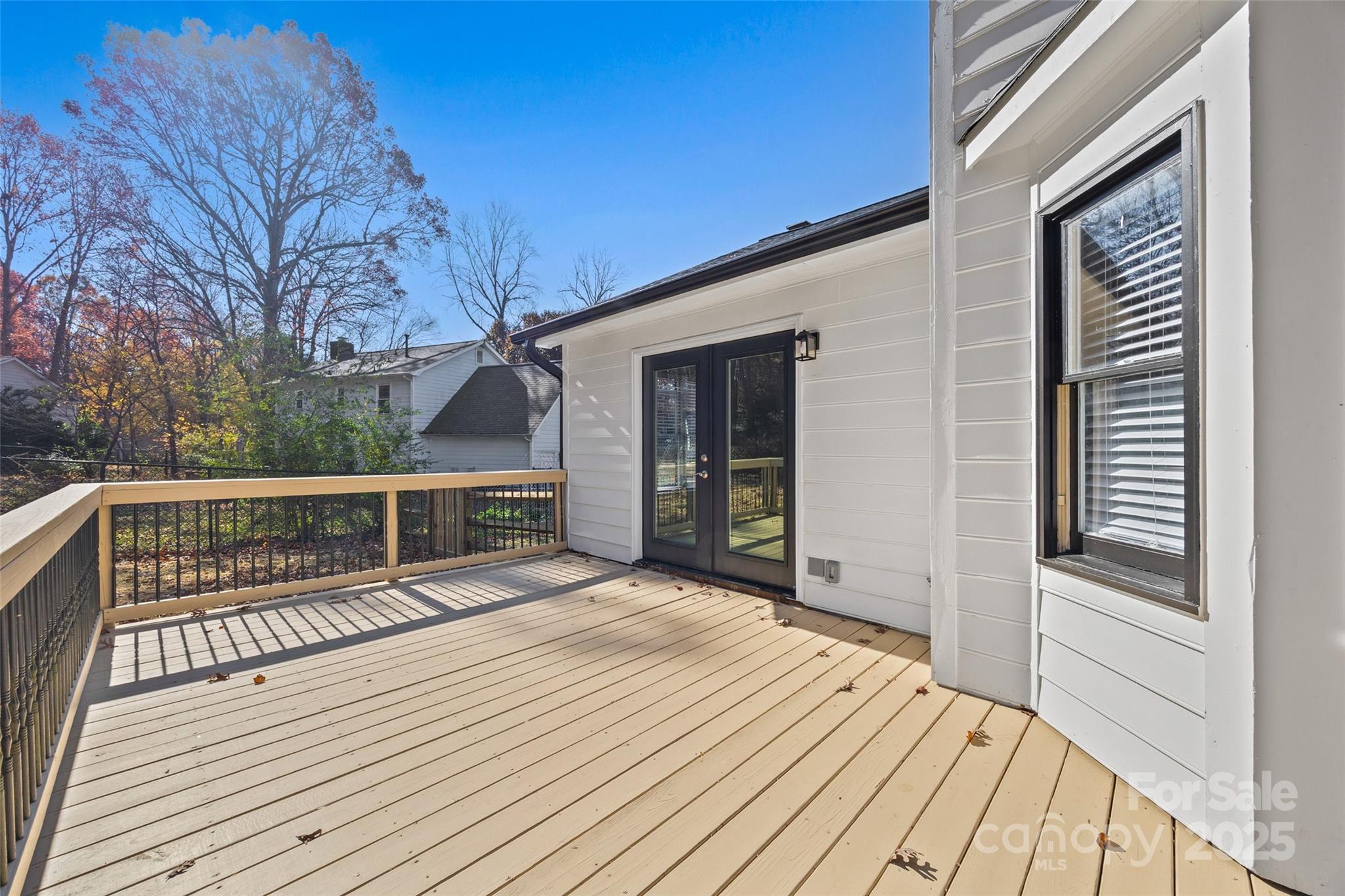 property viewer photo 32