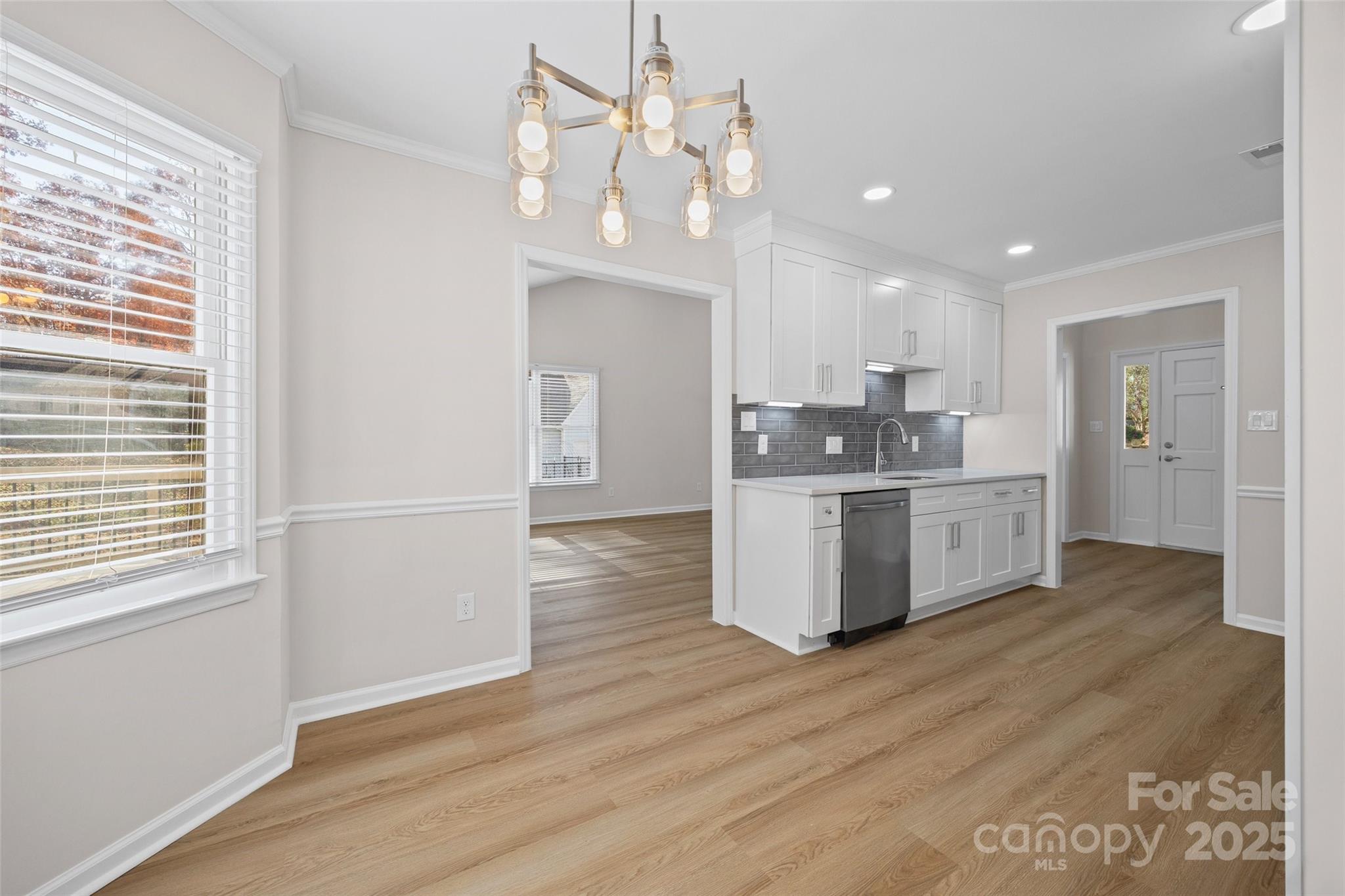 property viewer photo 8