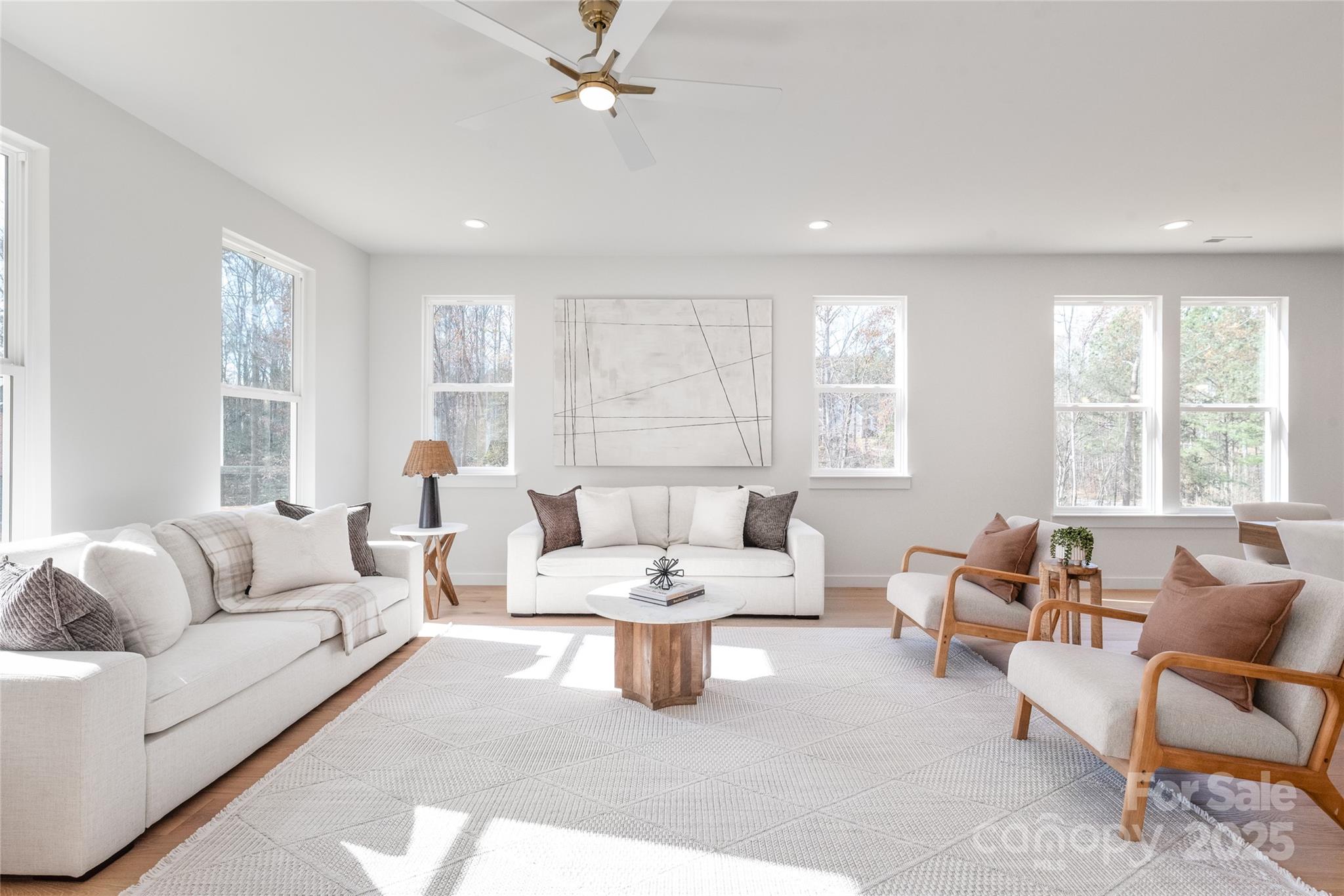 property viewer photo 10