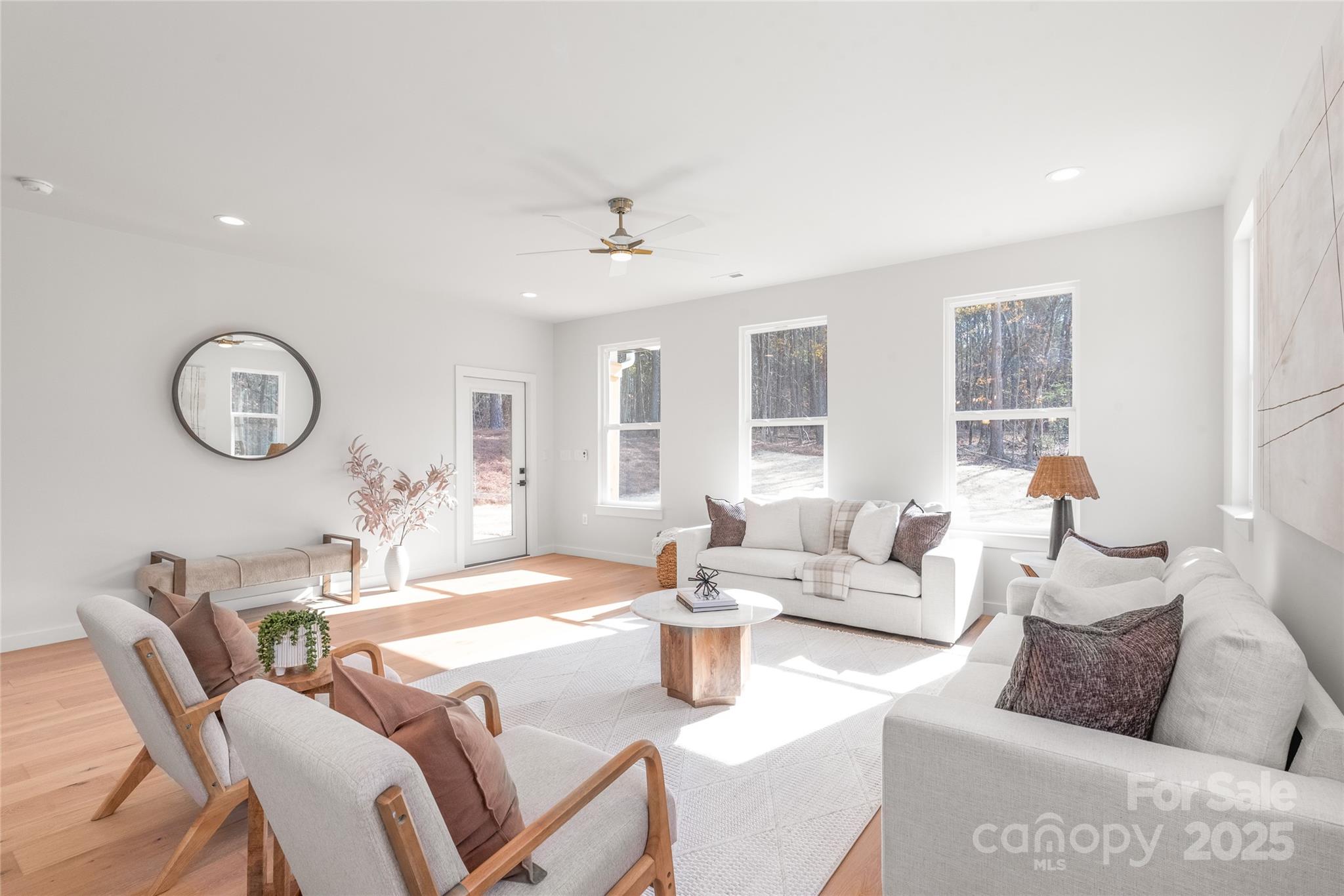 property viewer photo 12