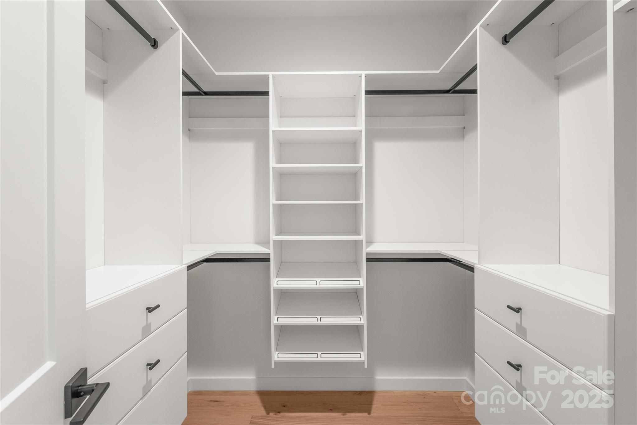 property viewer photo 17