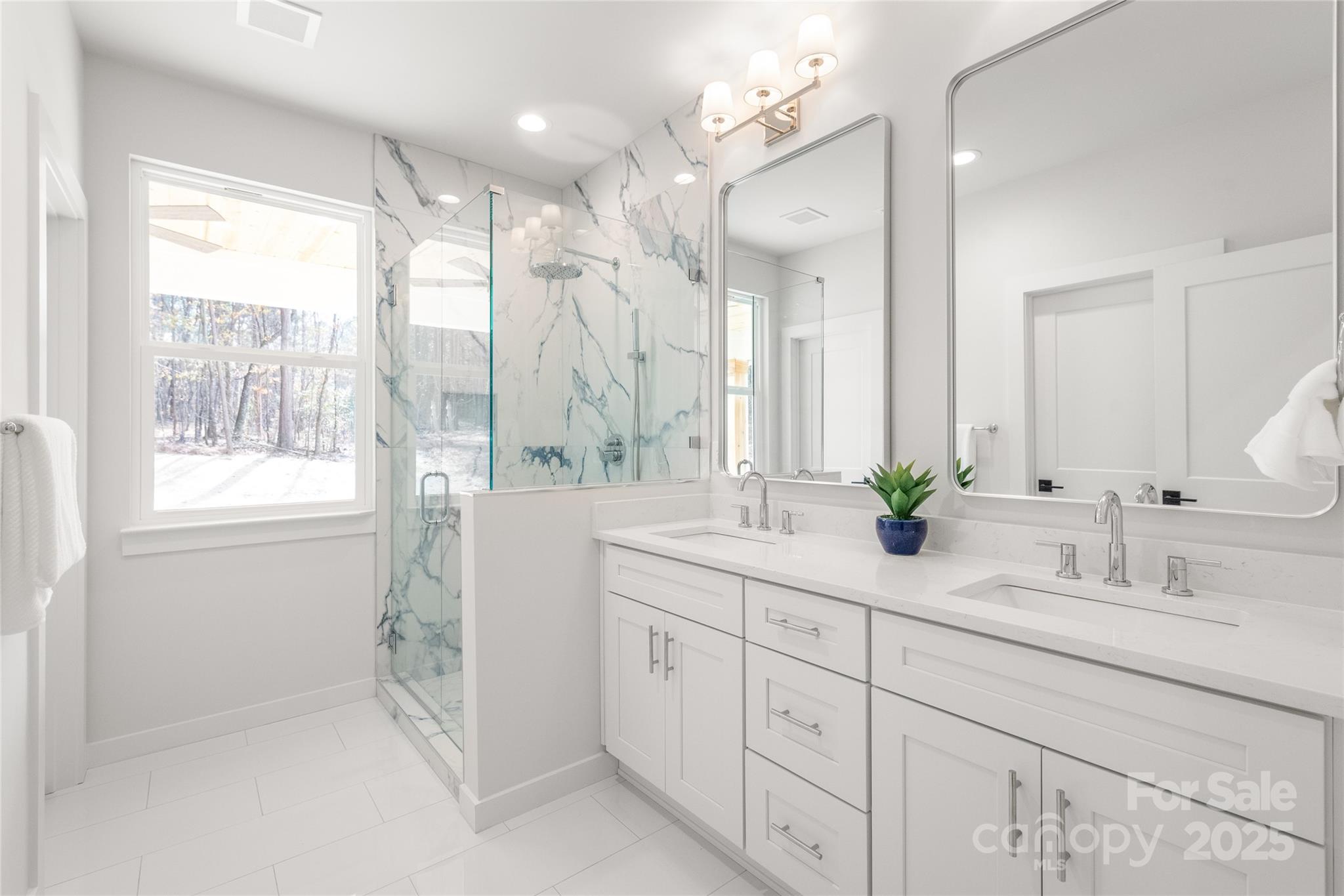property viewer photo 18