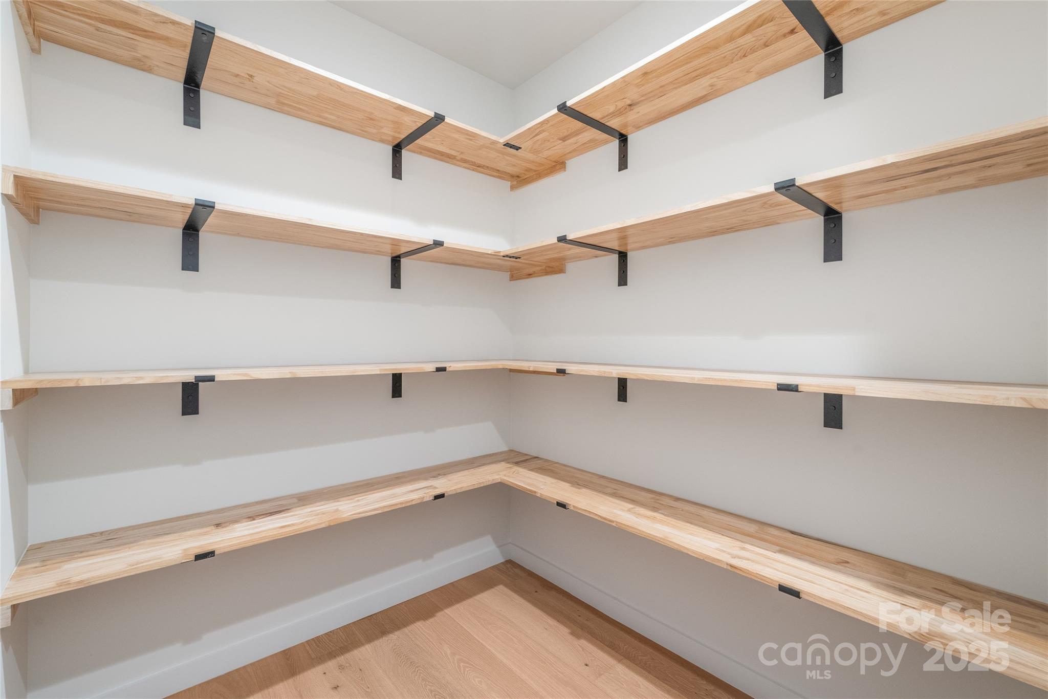 property viewer photo 20