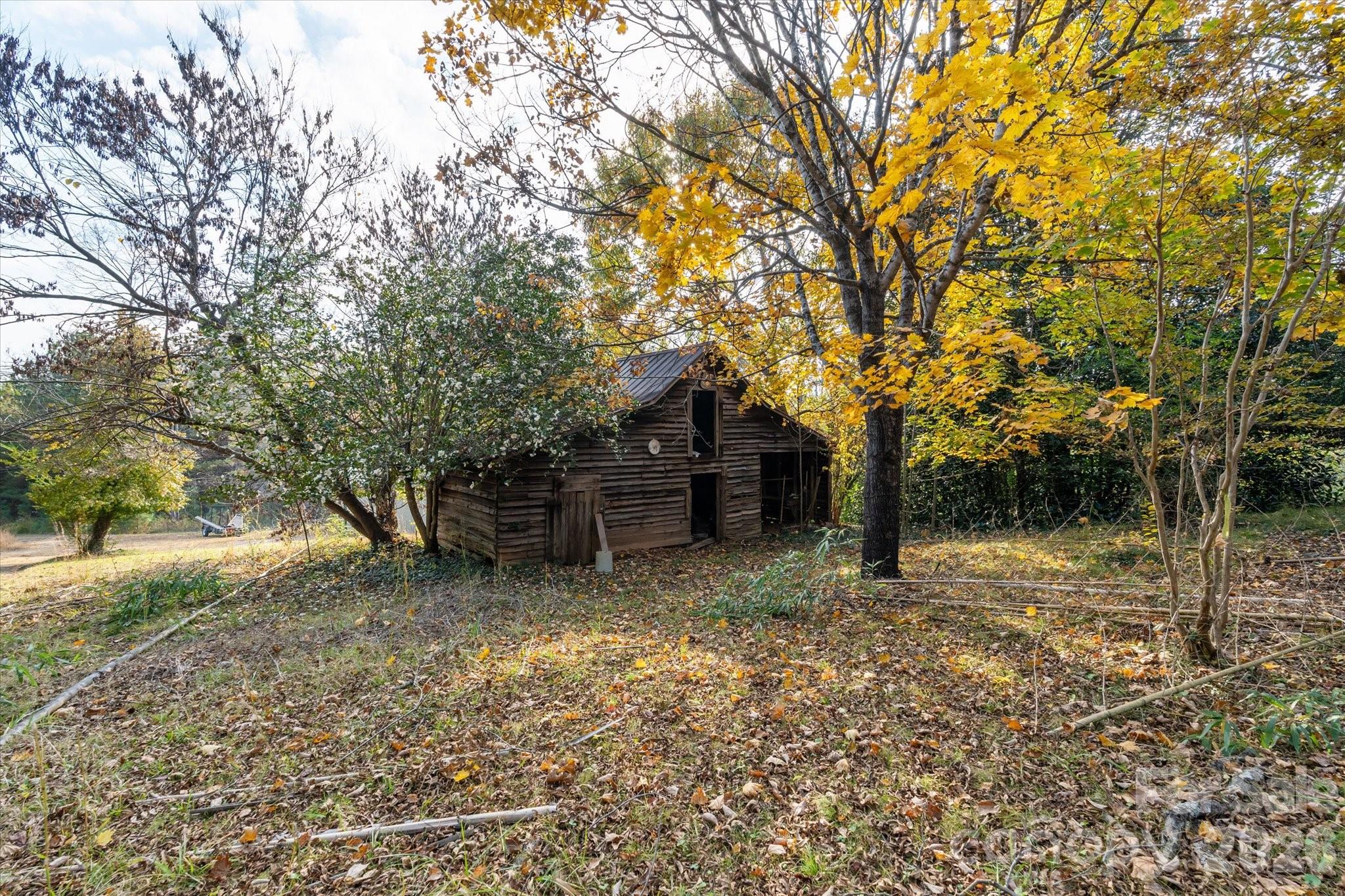 main property photo 19