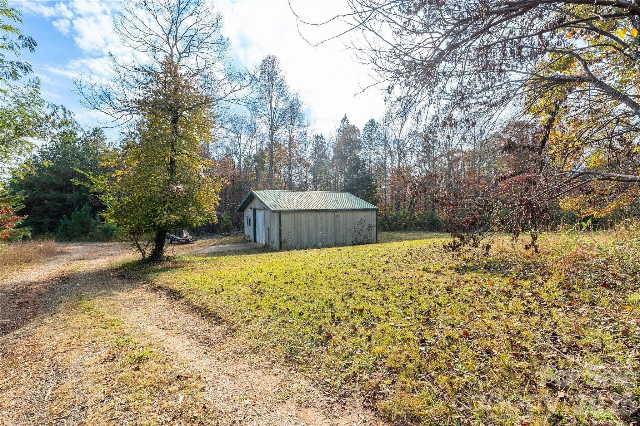 main property photo 20